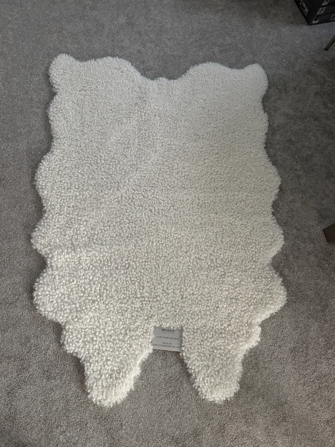 Mon Chateau Luxe Faux Fur Rug. Brand new