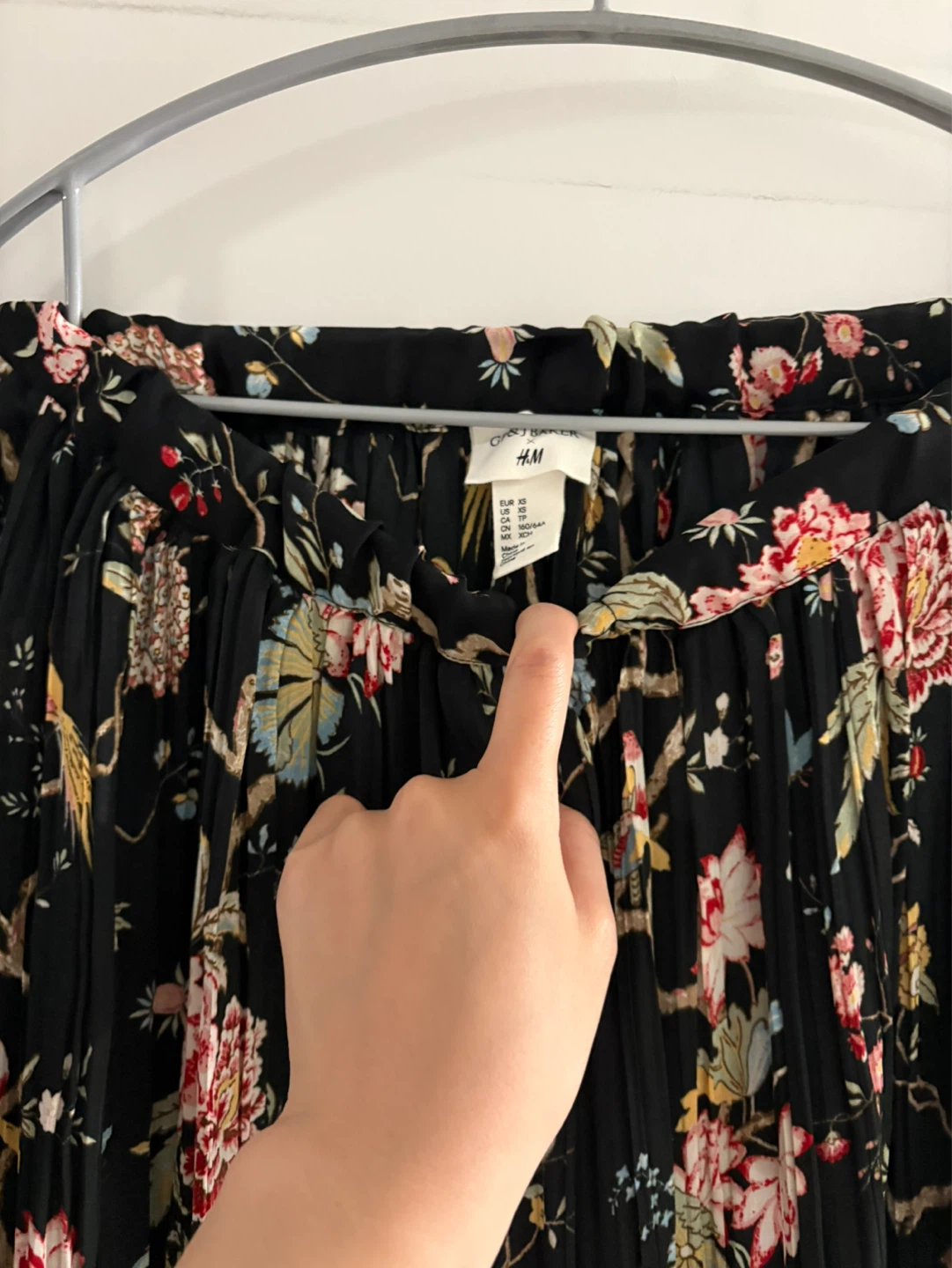NEW* H&M Pleated Floral Midi Skirt - photo 2