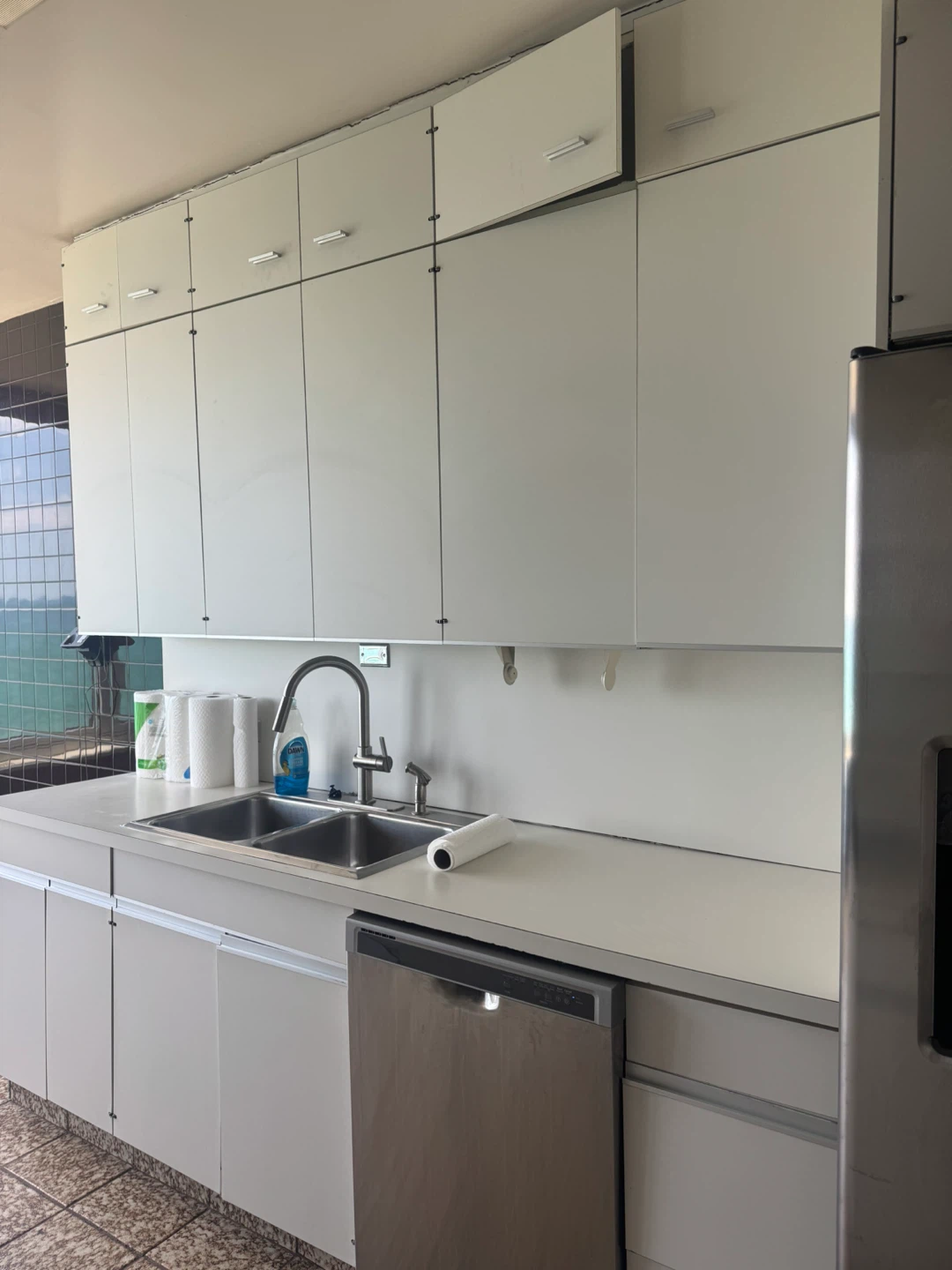 White Kitchen Cabinets