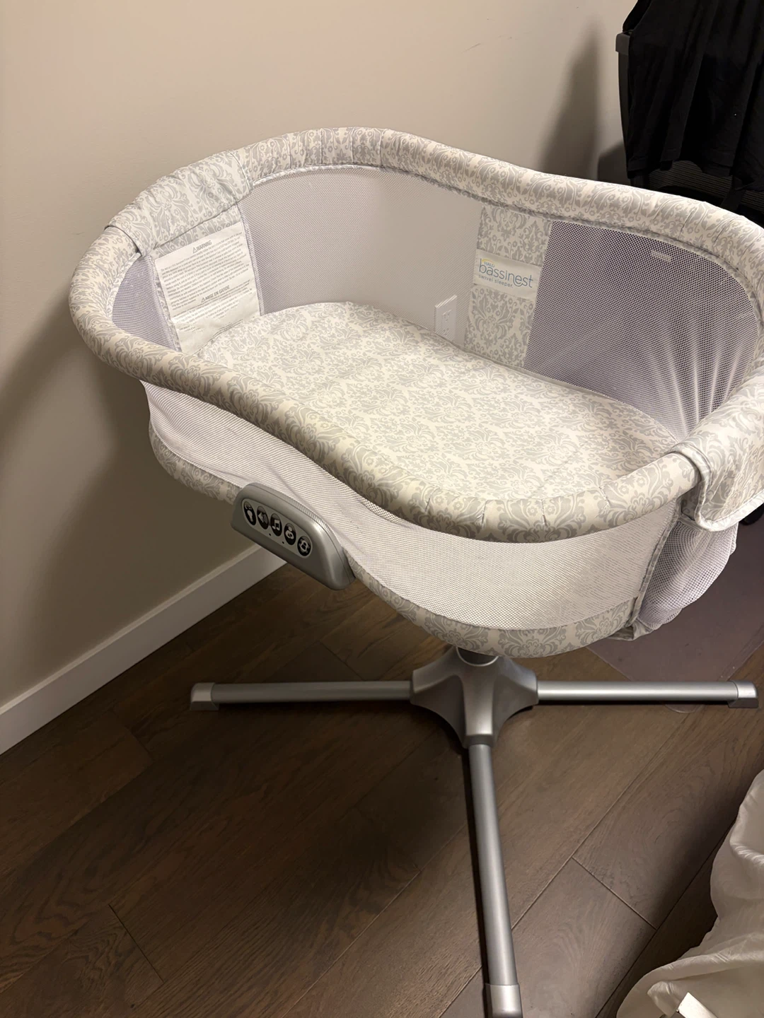 HALO BassiNest Swivel Sleeper - bassinet - photo 2