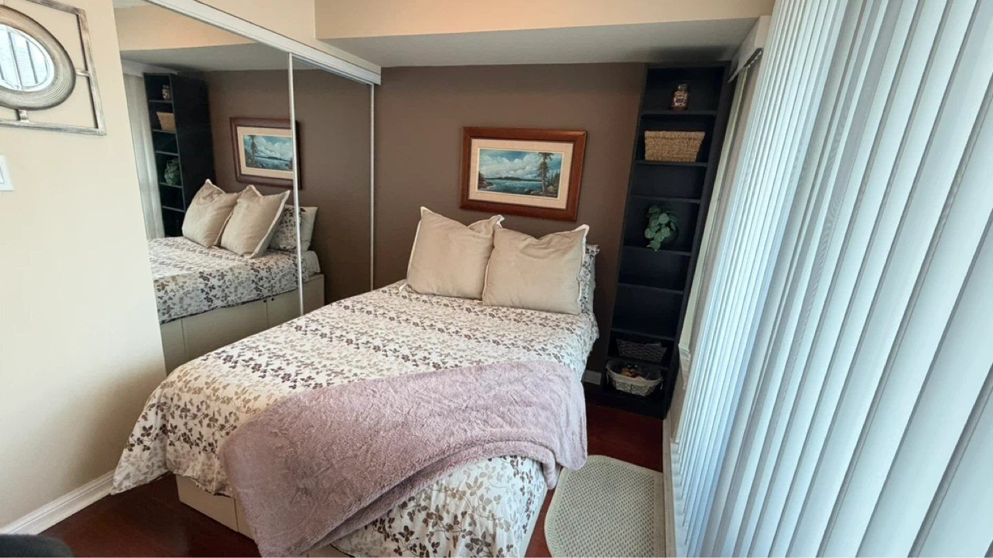 Private bedroom and bathroom - short term rental