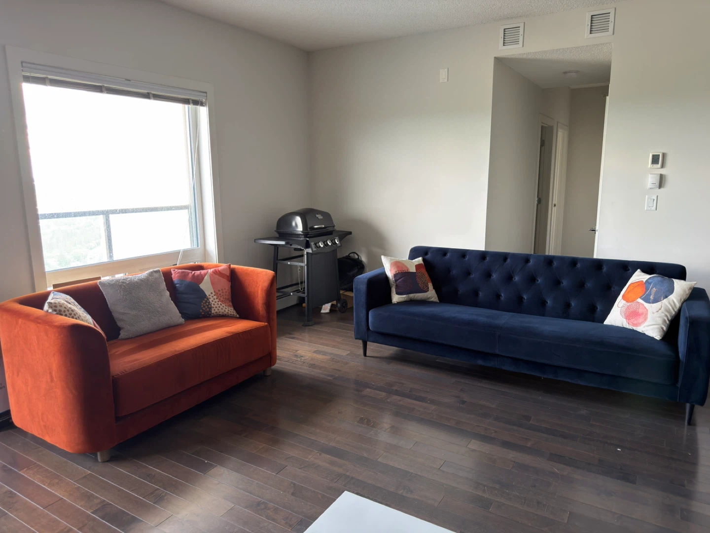 Navy Blue Tufted Sofa - photo 4
