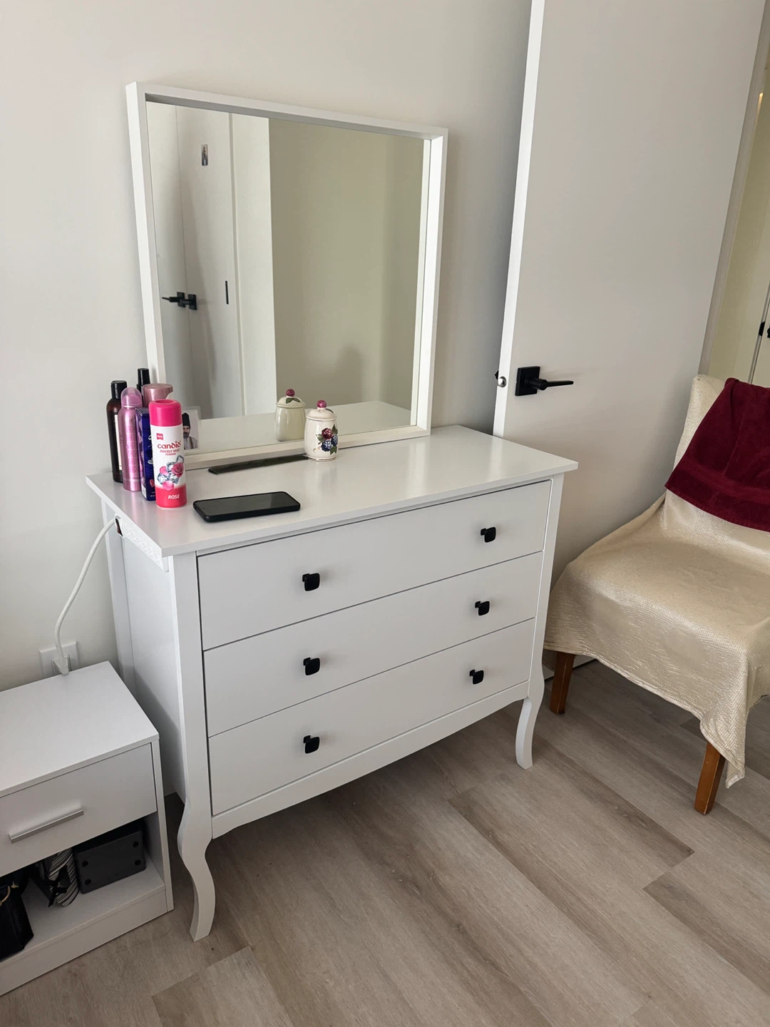 Vanity Dresser with mirror and a side table