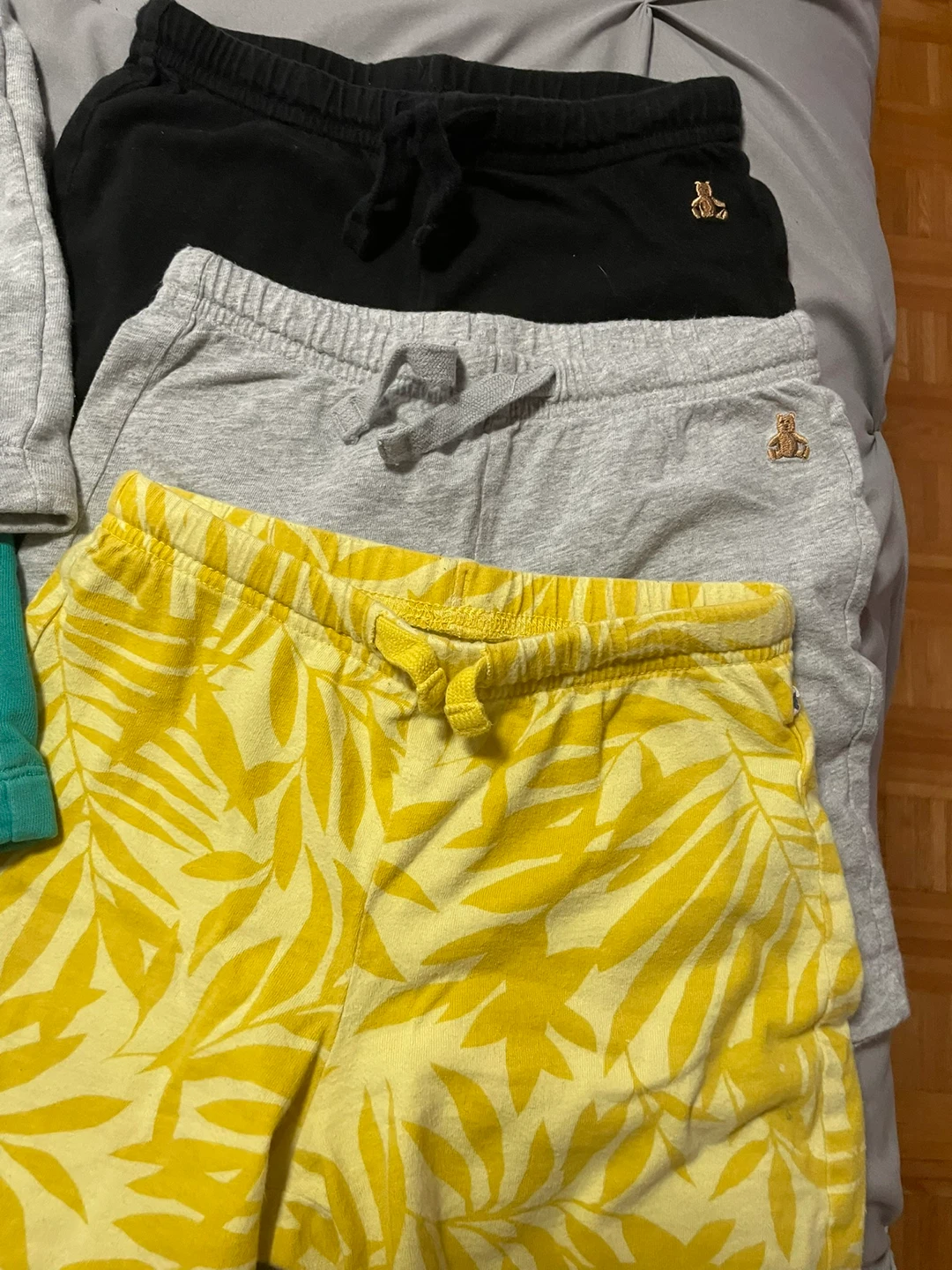 Gap kids  Shorts Bundle - Size 5 - photo 3