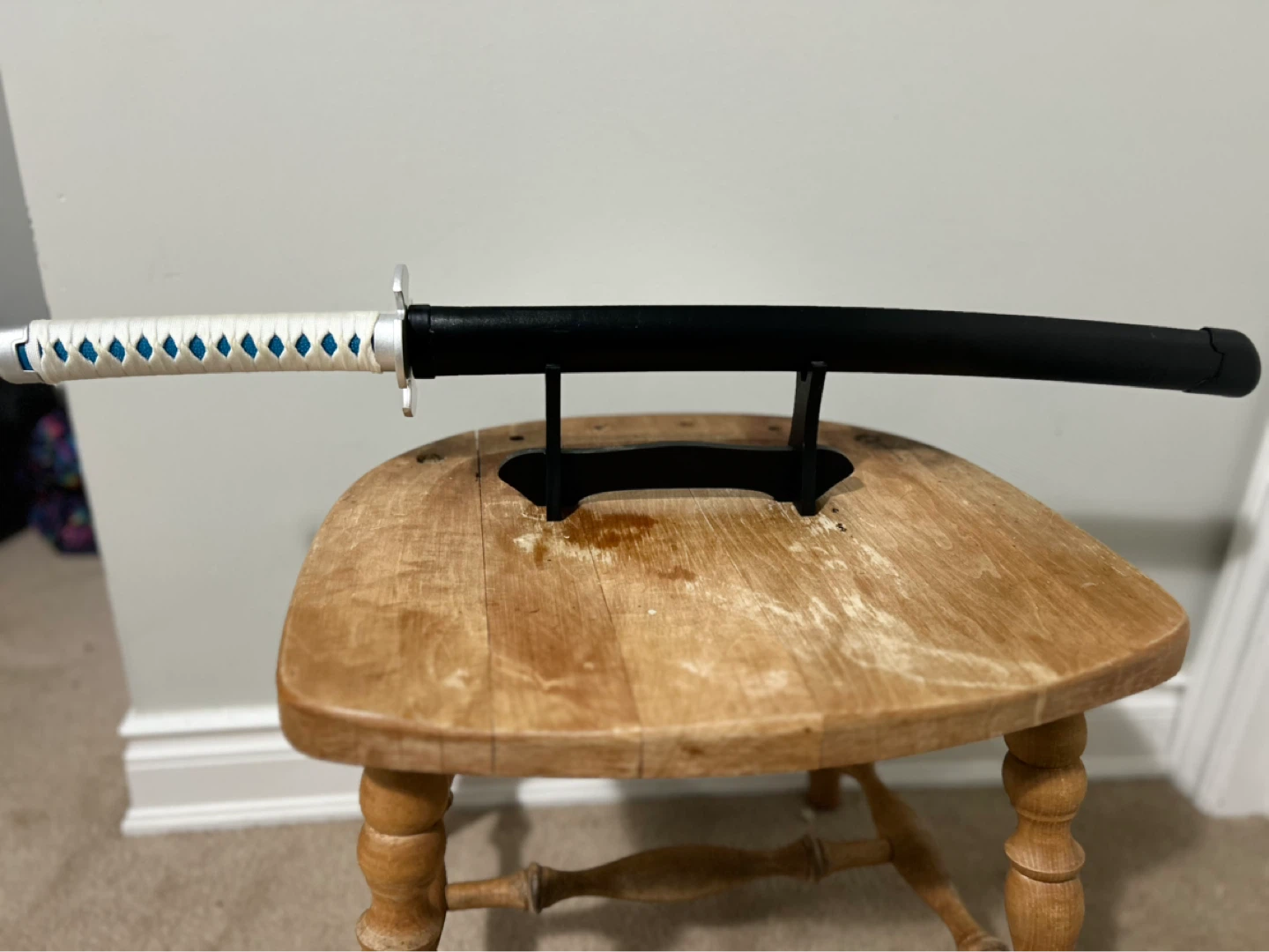 Demon slayer anime sword used by Giyu