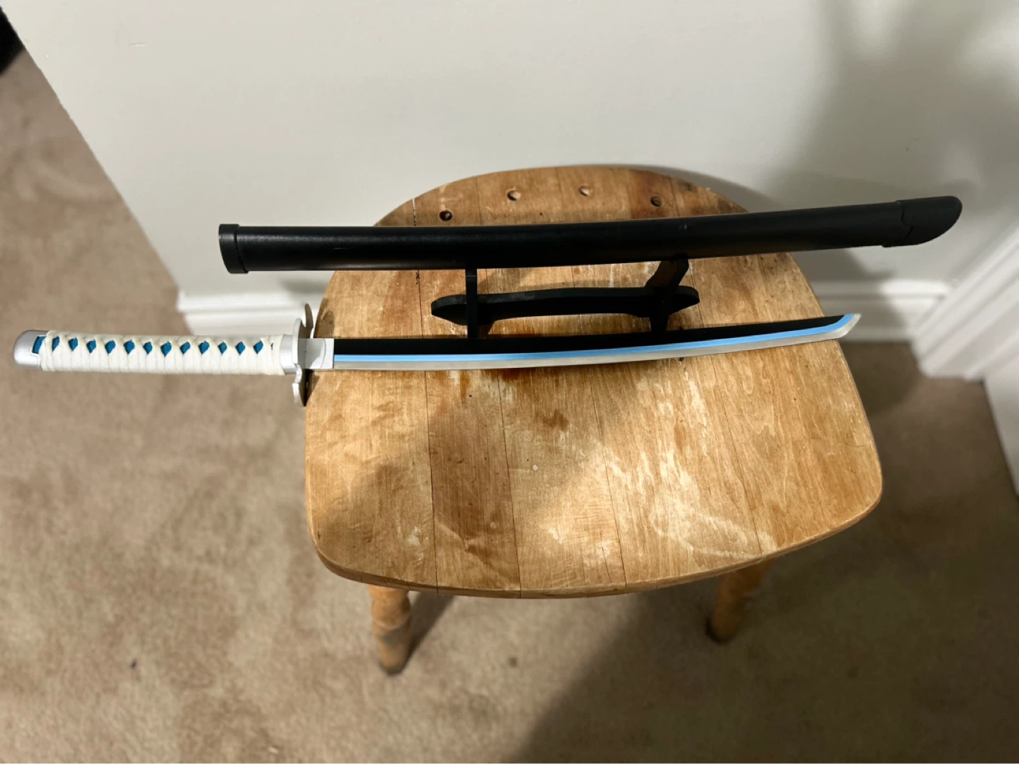 Demon slayer anime sword used by Giyu - photo 2