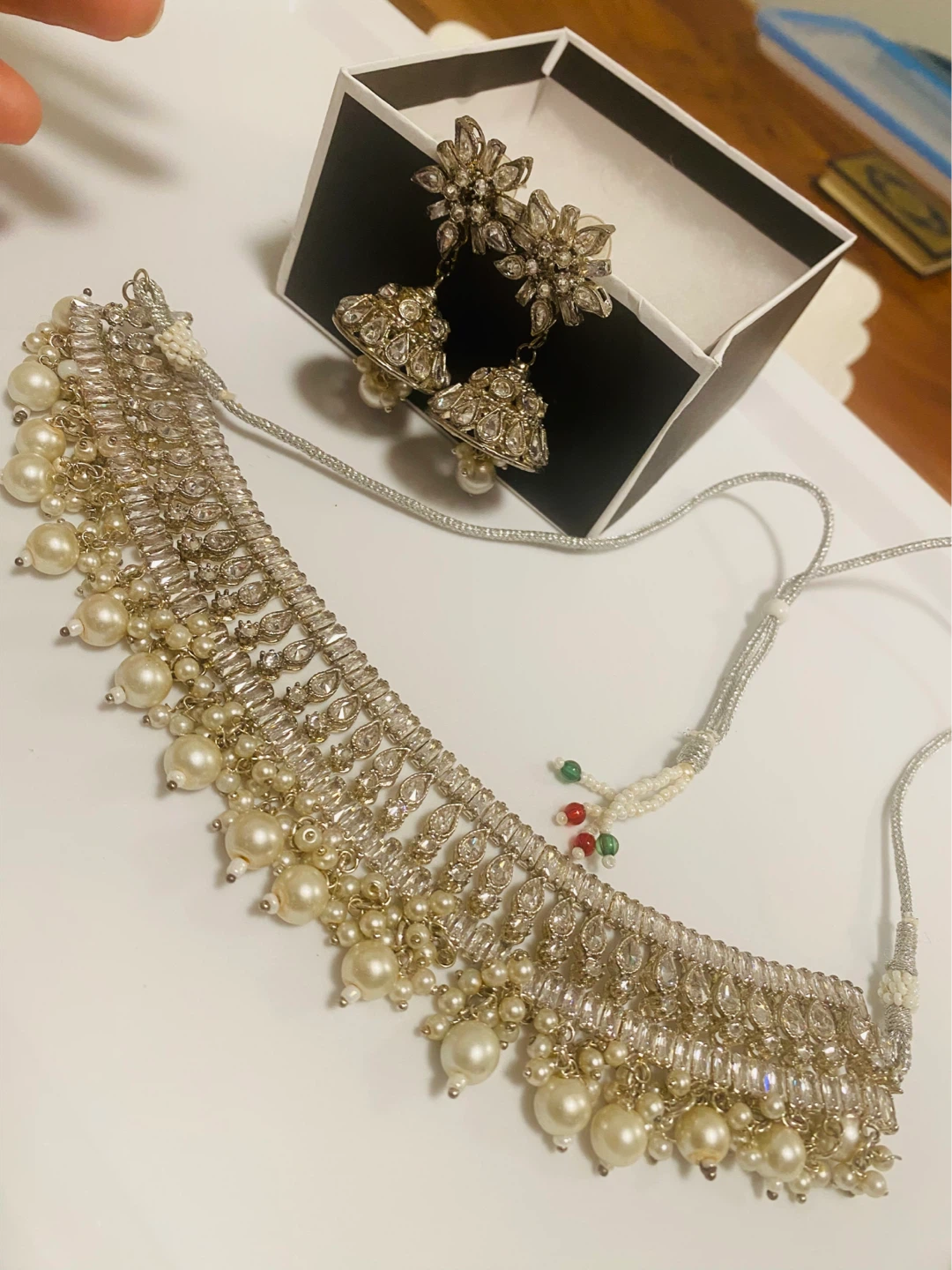 Beaded Choker Necklace set  with Faux Pearls and Crystals - photo 3