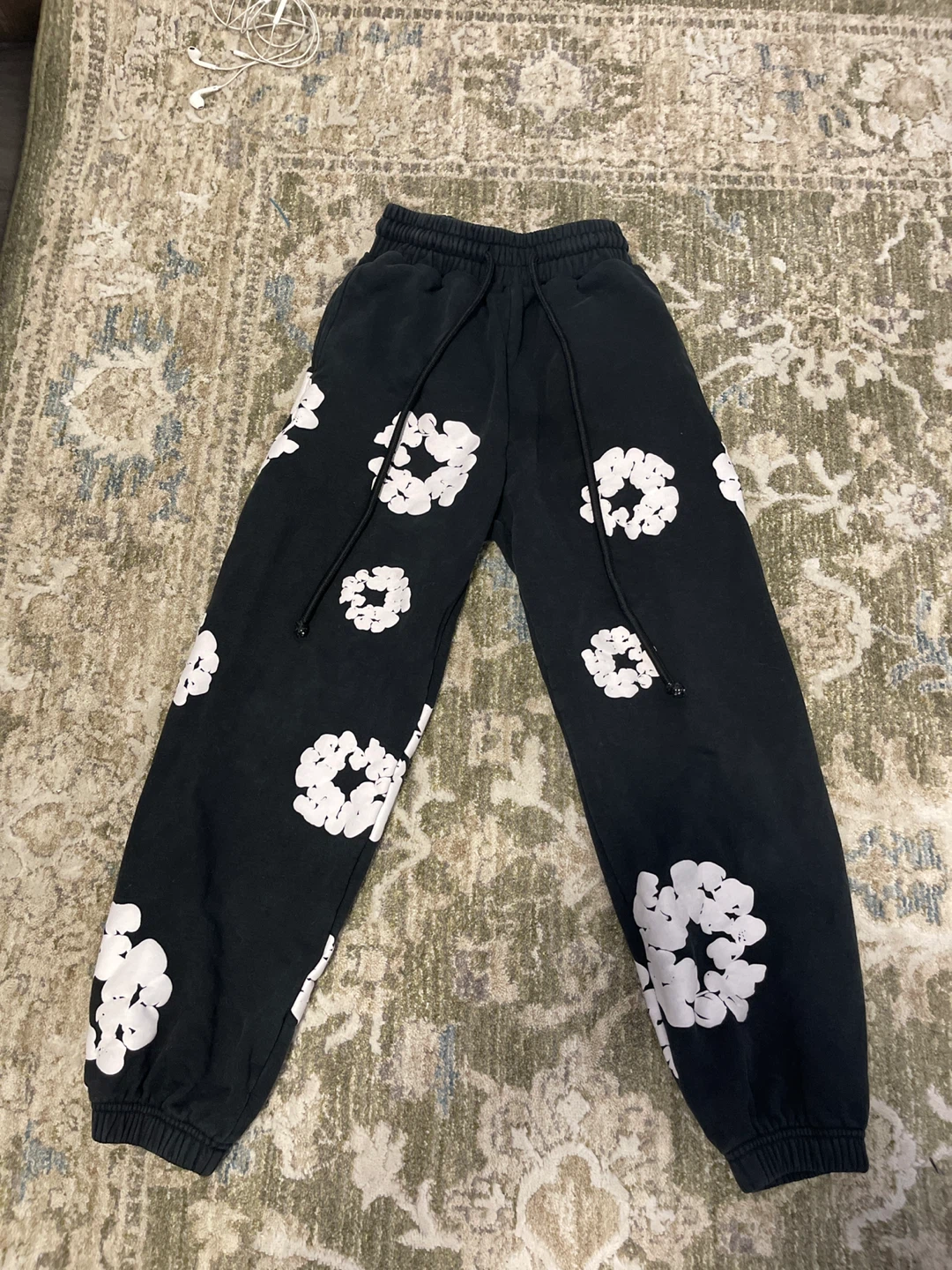 Black Sweatpants and Hoodie Set with White Floral Print - photo 2