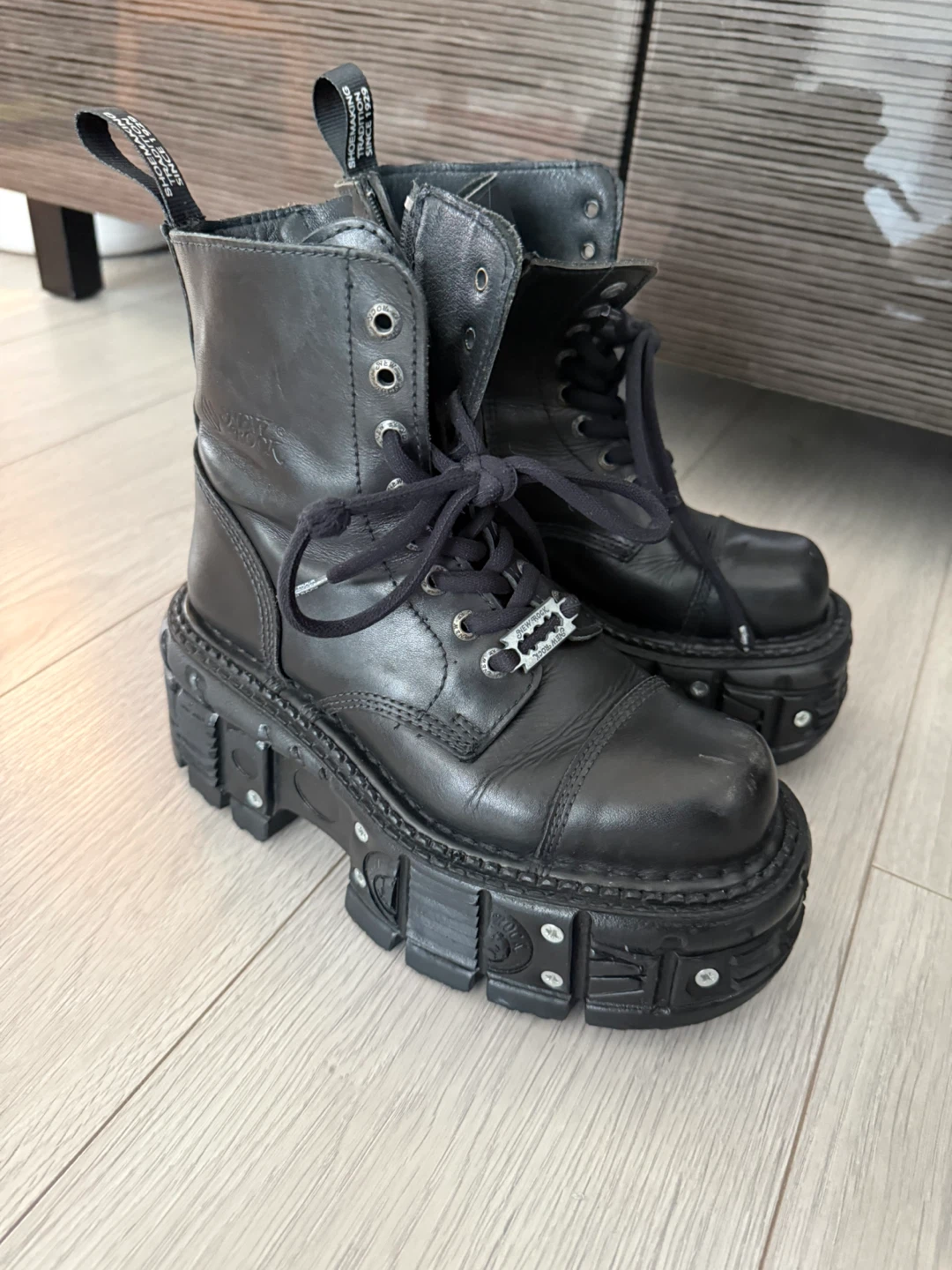 New Rock M-TANK083-C1 Boots Size 37
