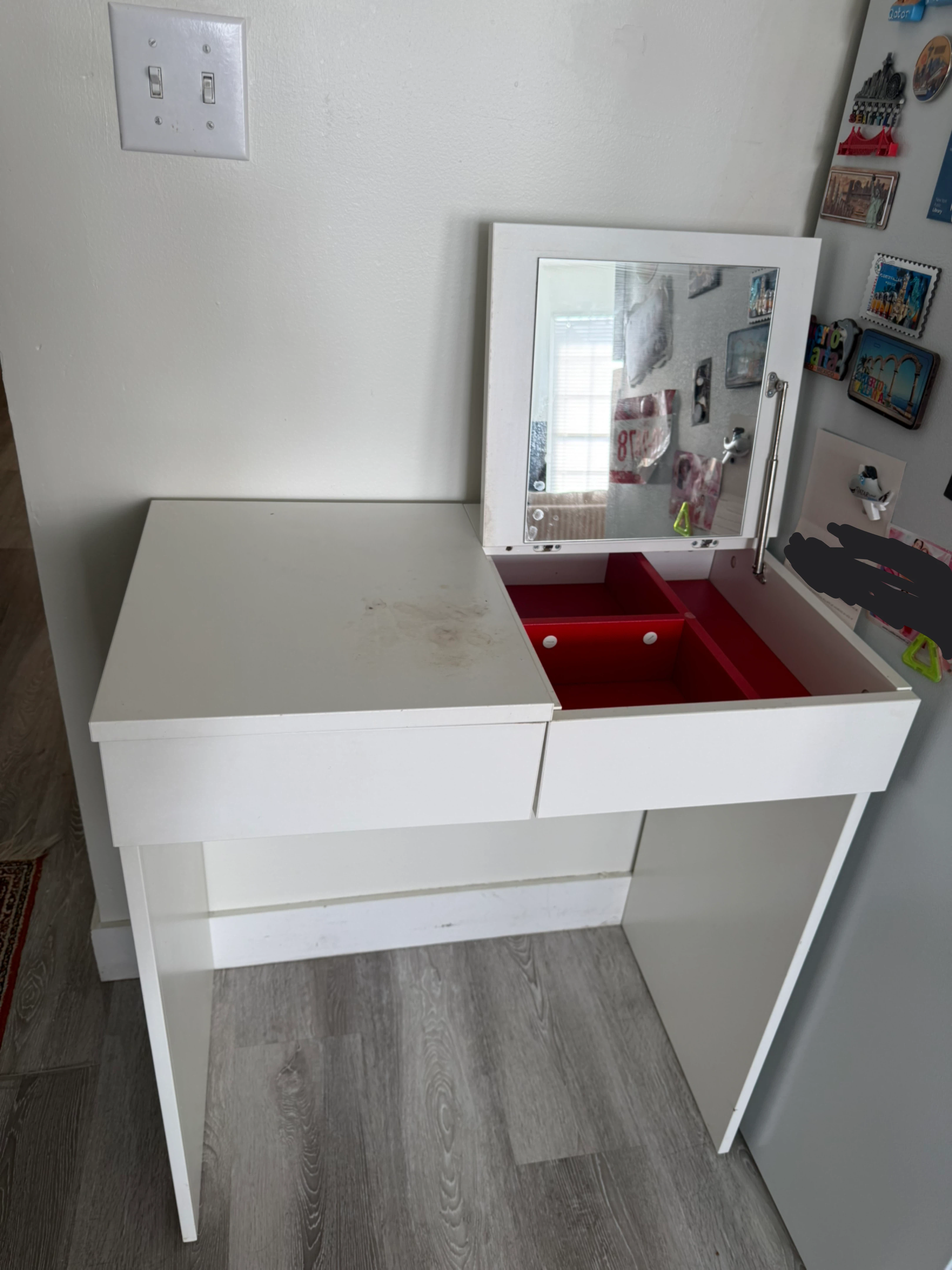 White Vanity Desk with Mirror