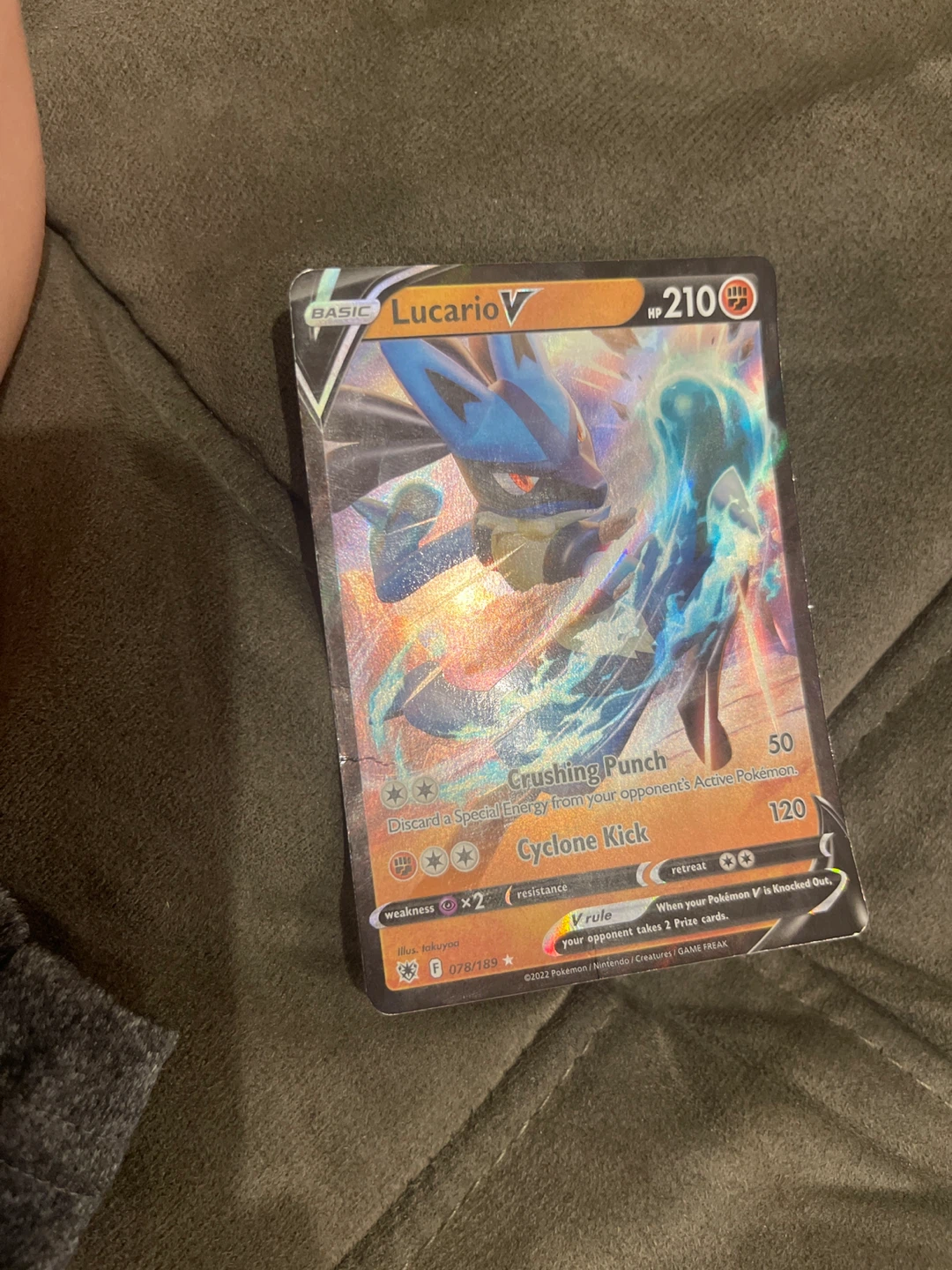 Pokémon Lucario V Trading Card
