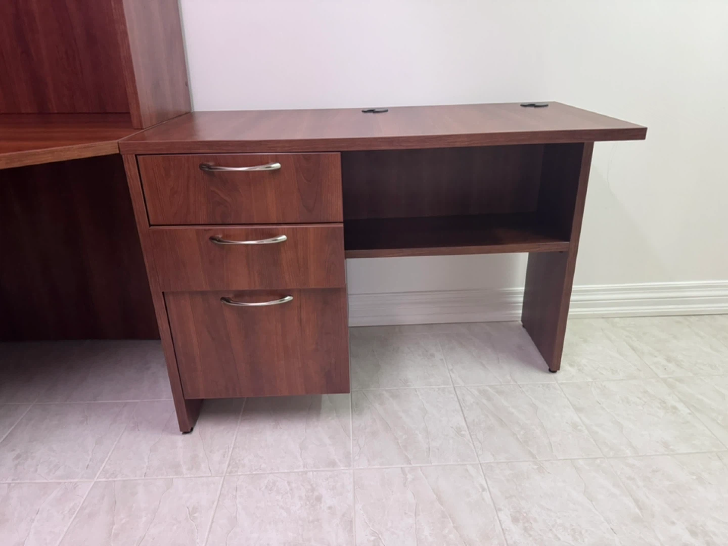 U shaped office workstation - photo 3