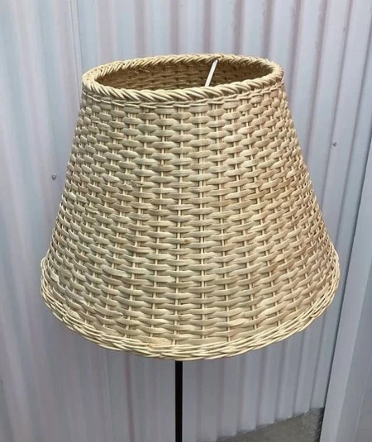 Structube Woven Lampshade Floor Lamp - photo 2