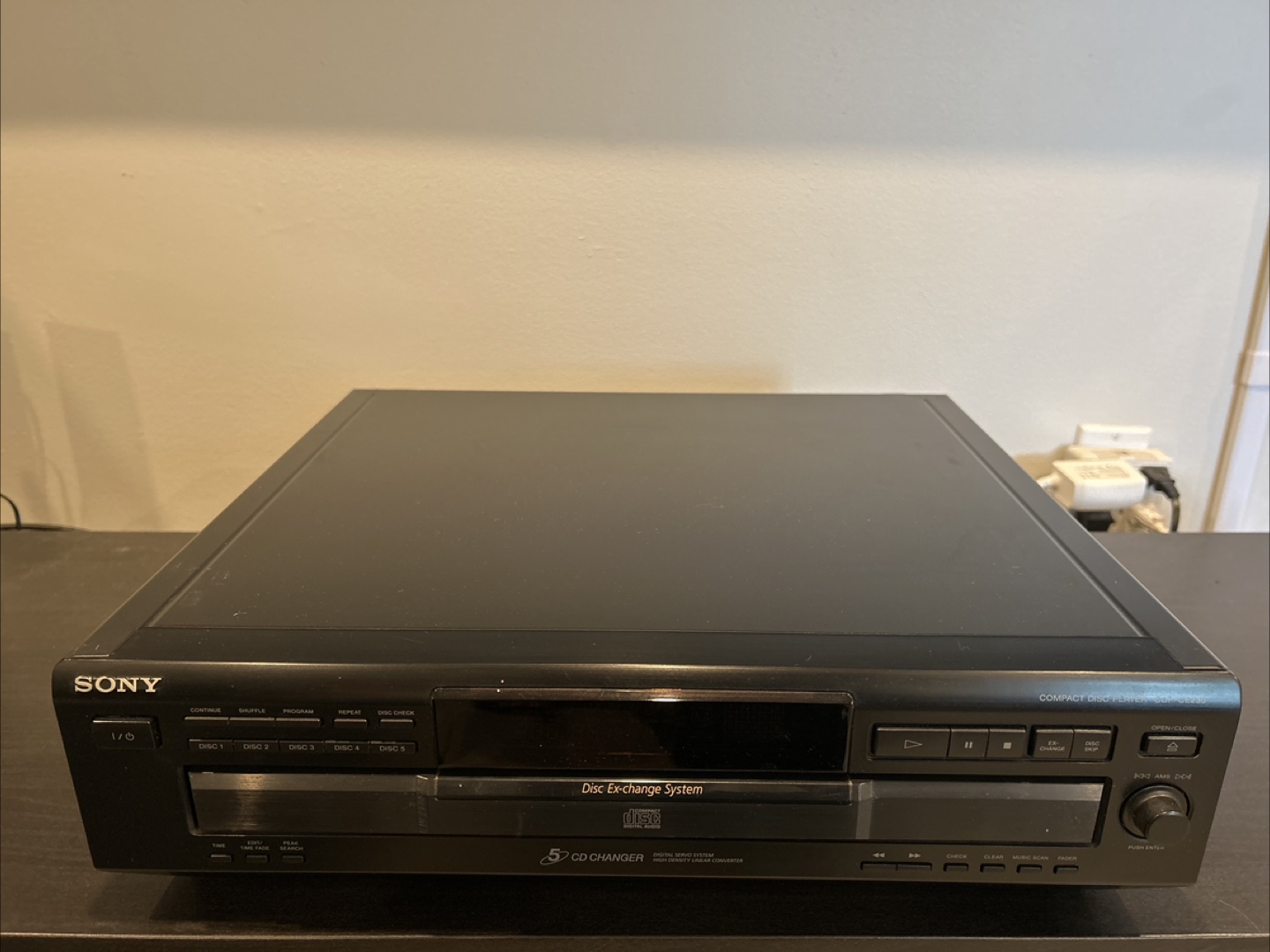 Sony 5-Disc CD Changer Player CDP-CE235 - photo 4