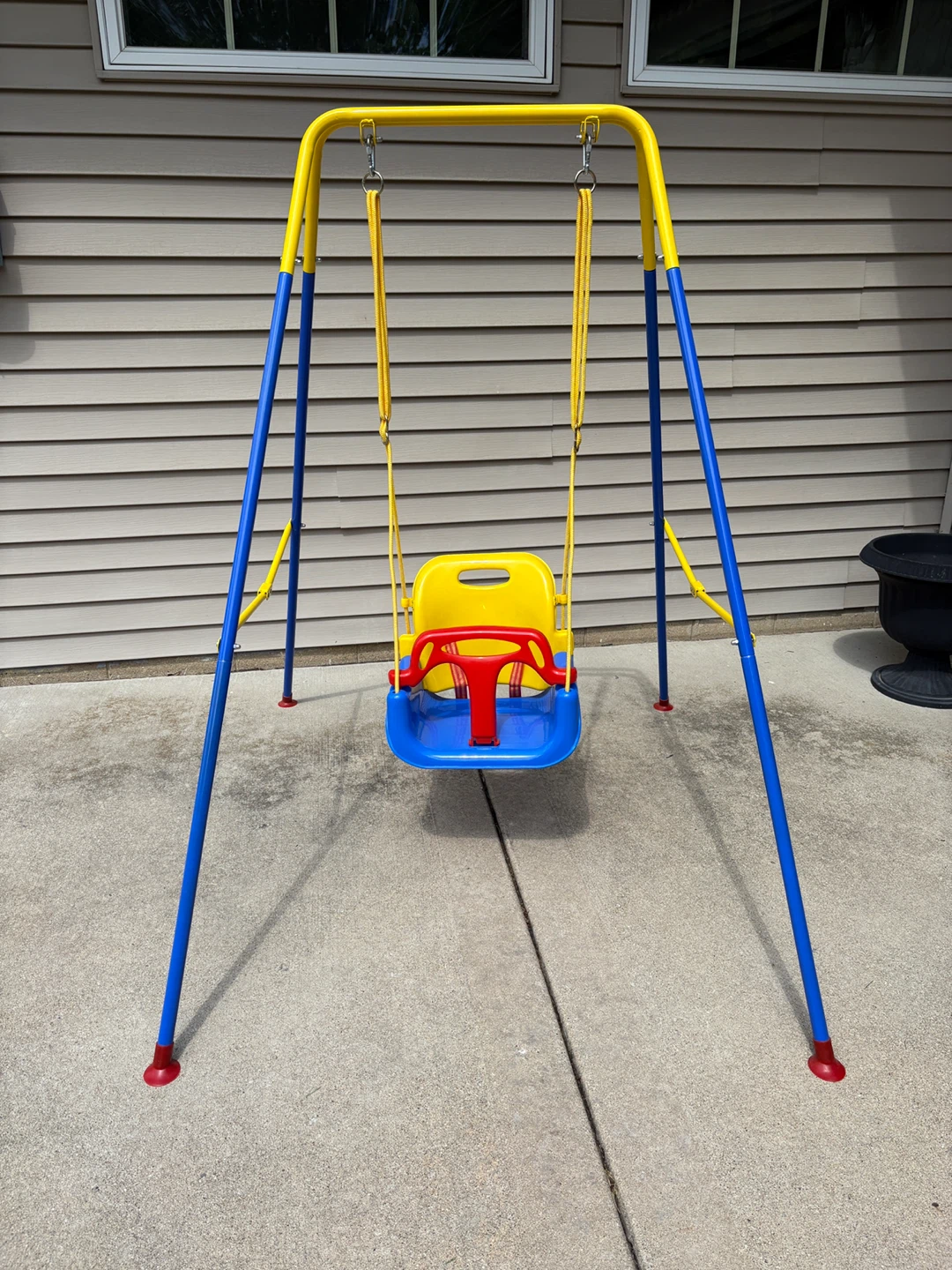 Foldable Portable Swing for Kids / Excellent Condition - photo 2