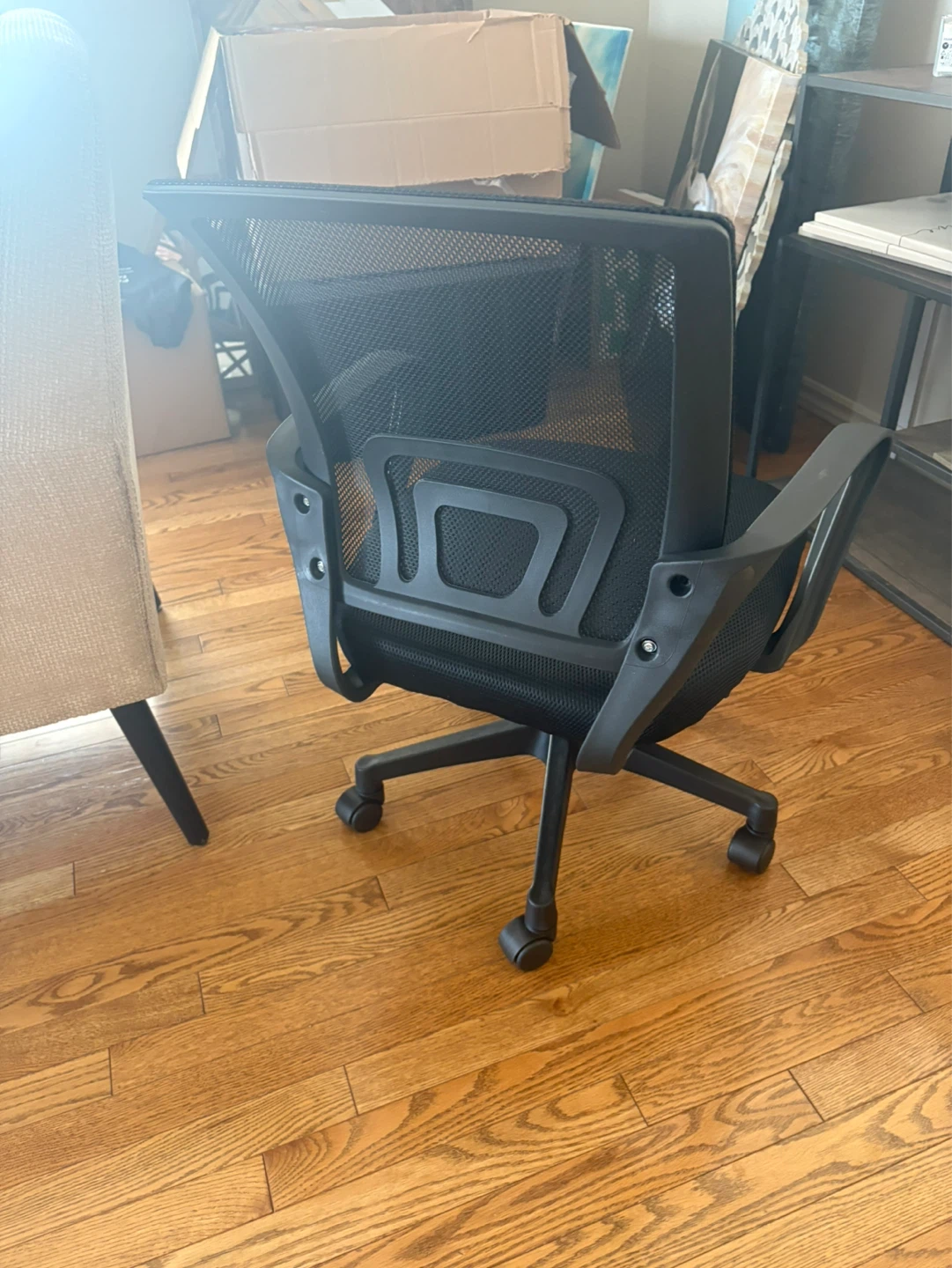 Black Mesh Office Chair - photo 2