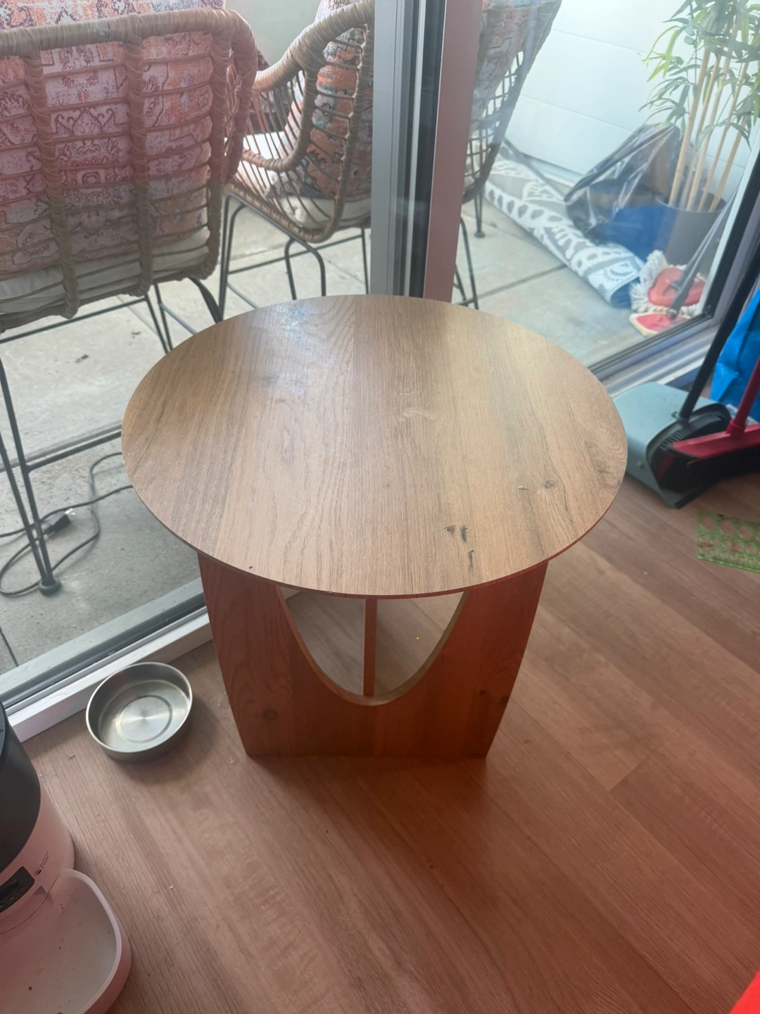 Round Wooden Accent Table - photo 2