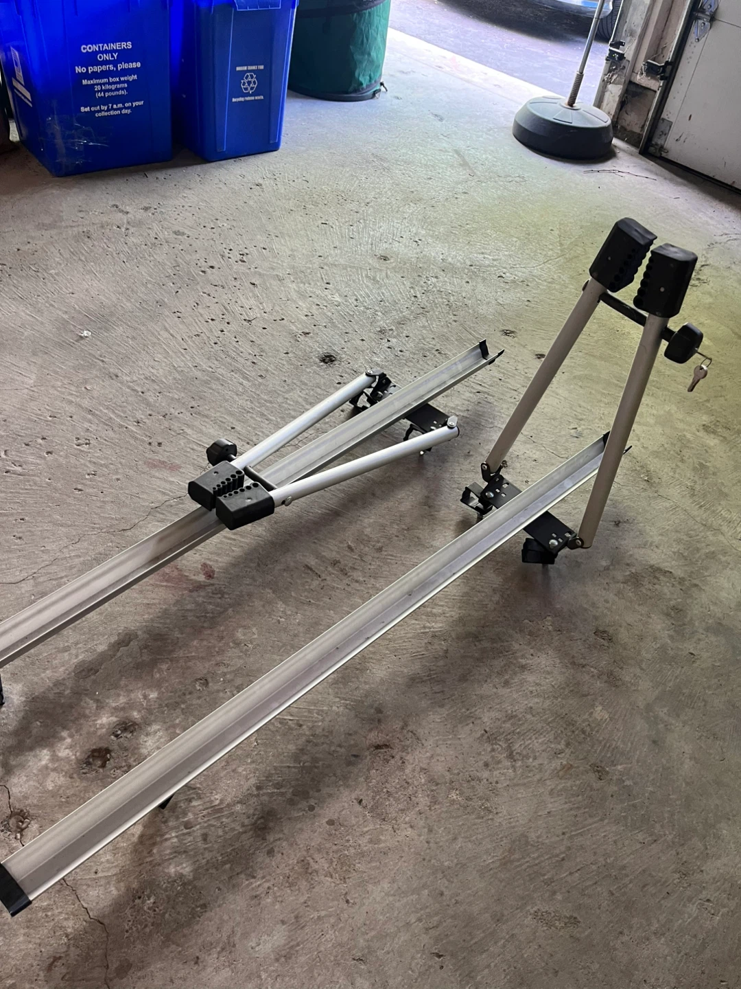 Top Pop Rails Roof Rack Bike Carriers (Pair) - photo 2