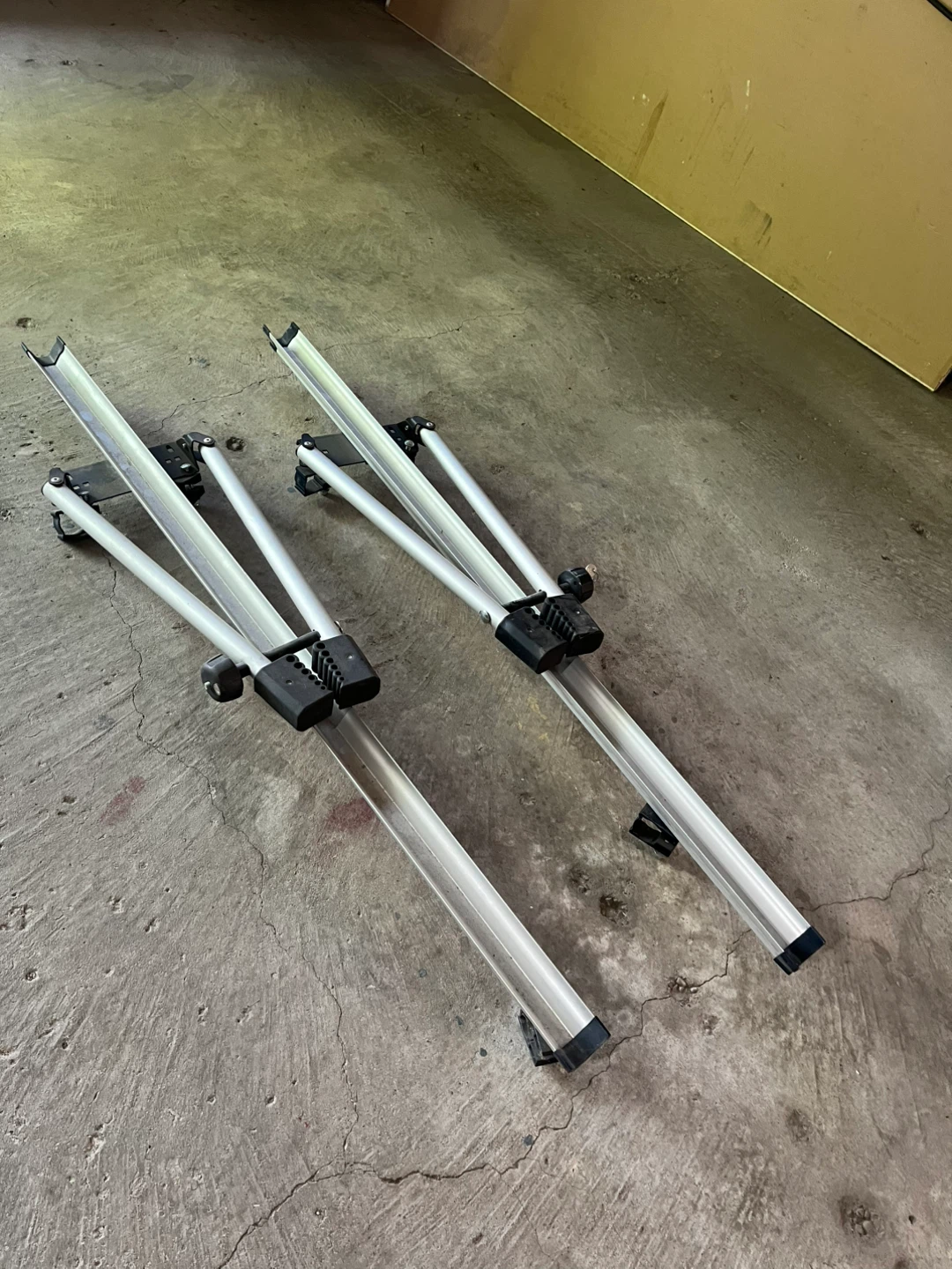 Top Pop Rails Roof Rack Bike Carriers (Pair) - photo 3