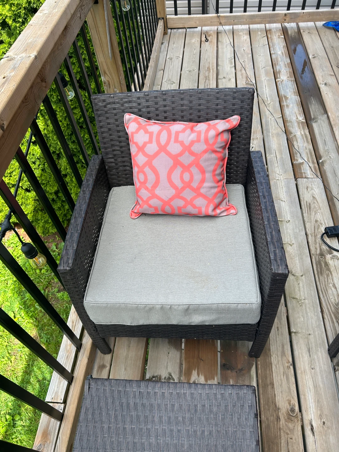Title: 4-Piece Hampton Bay Wicker Patio Set w/ Storage - photo 3