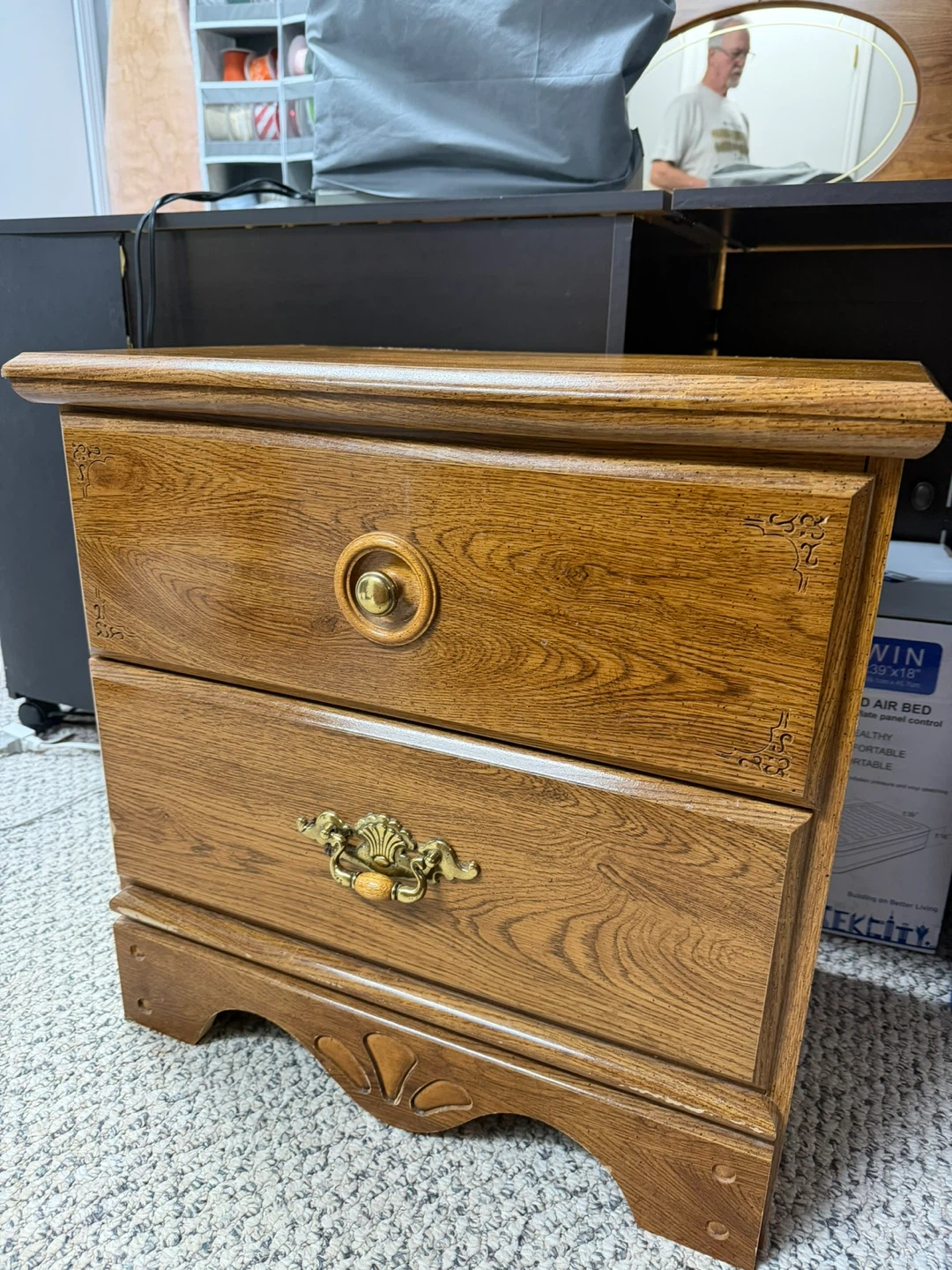 Oak Dresser Set with Mirror and Nightstand - photo 4