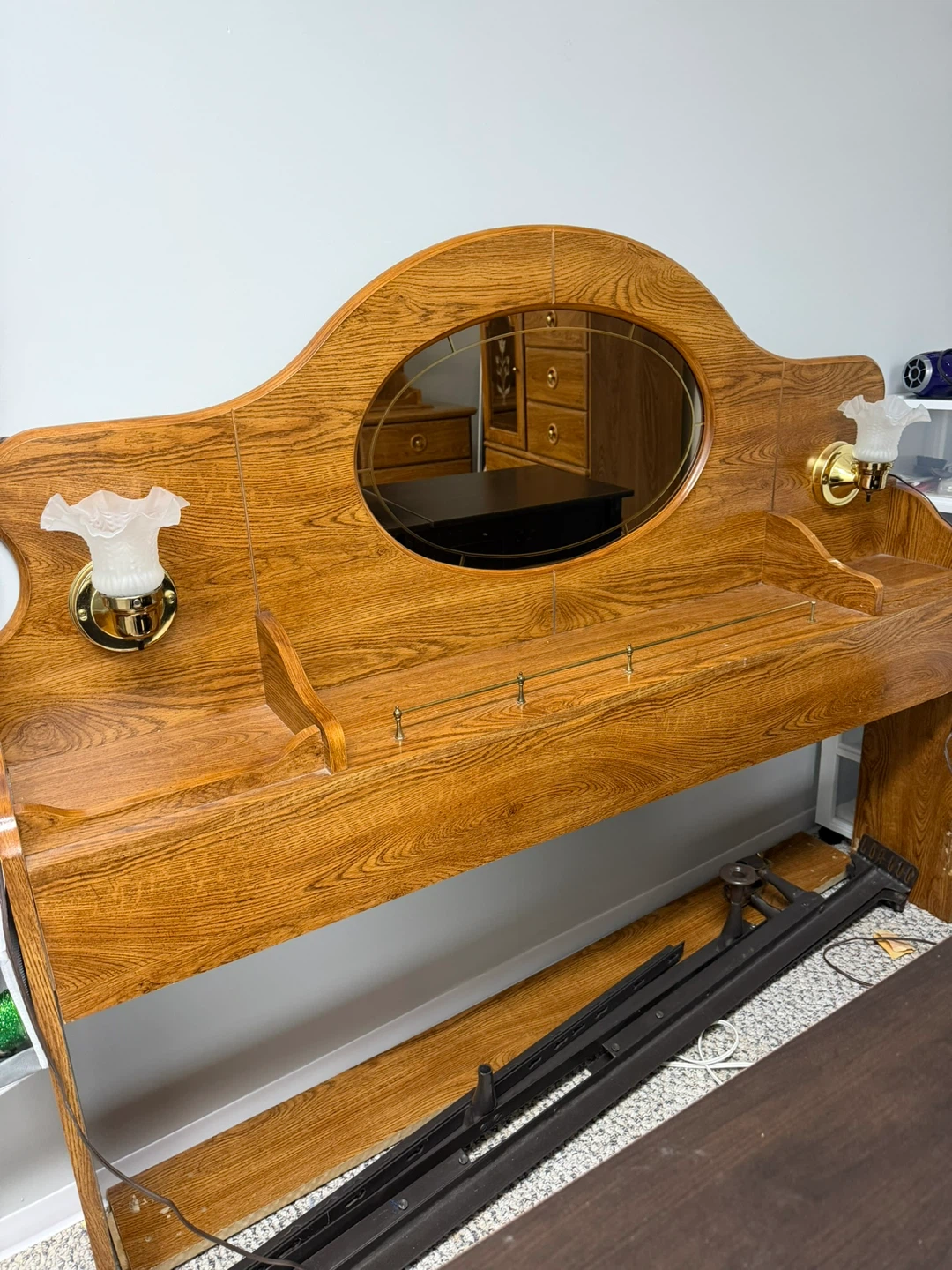 Oak Dresser Set with Mirror and Nightstand - photo 5