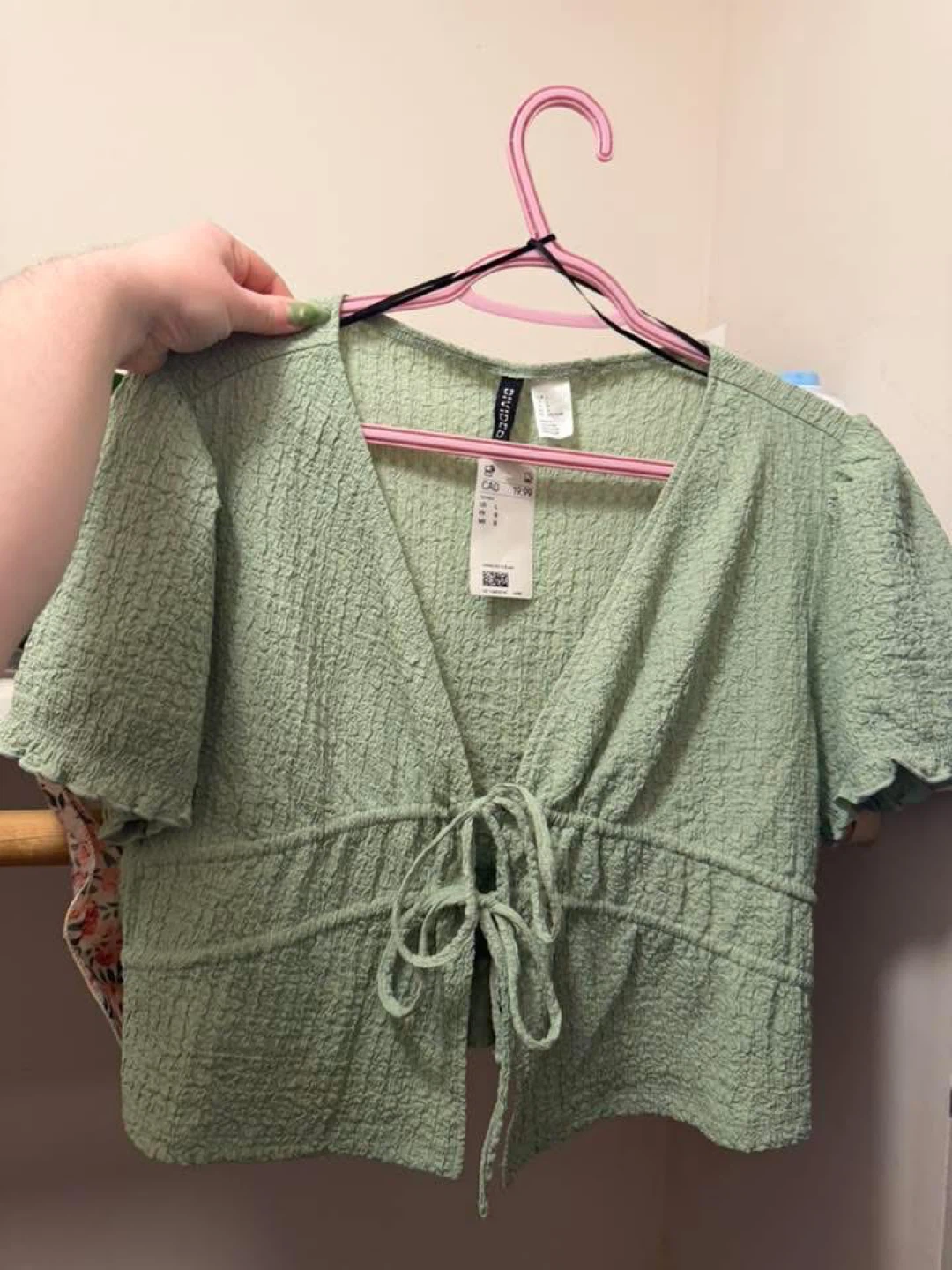 H&M Green Crinkle Tie-Front Top