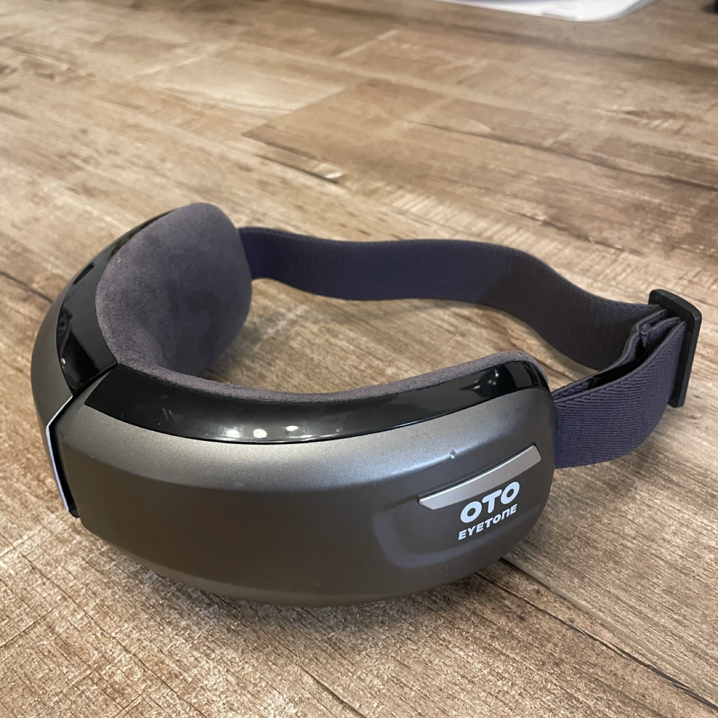 OTO EYETONE Eye Massager (EN-98)