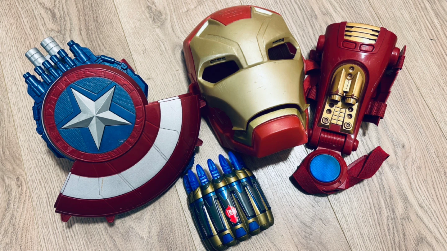 Marvel Superhero Dress-Up Set – Captain America & Iron Man