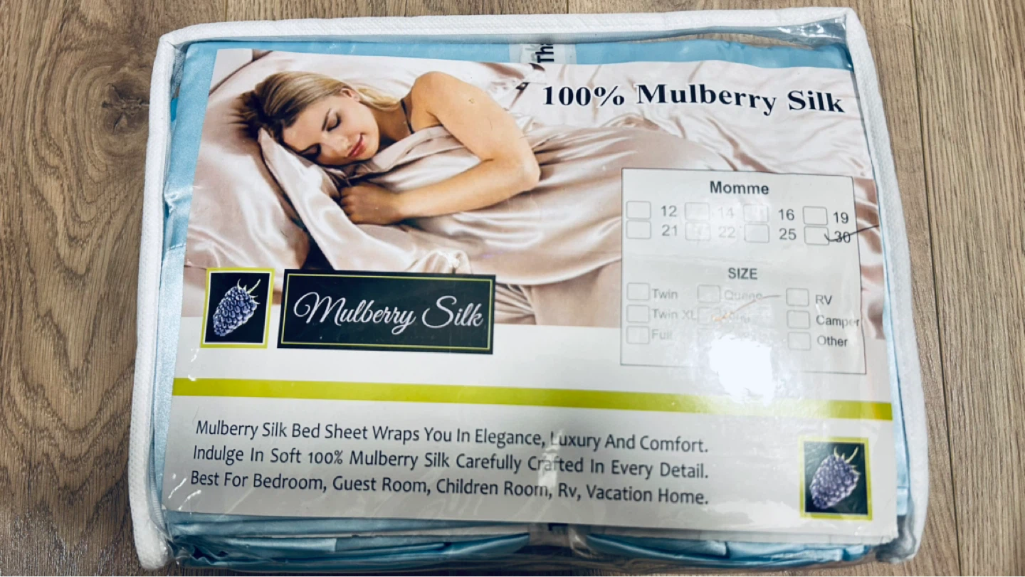 100% Mulberry Silk Sheet Set – Light Blue – King – New