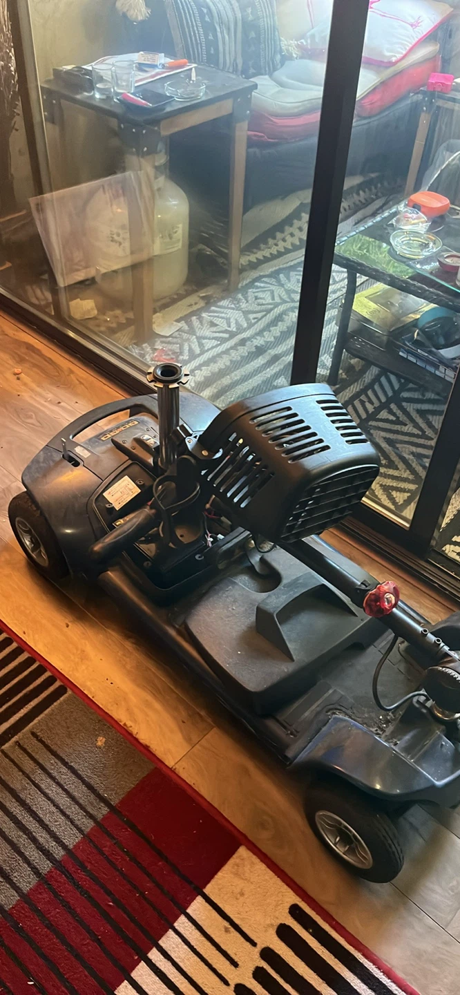 Mobility Scooter with Basket - photo 3