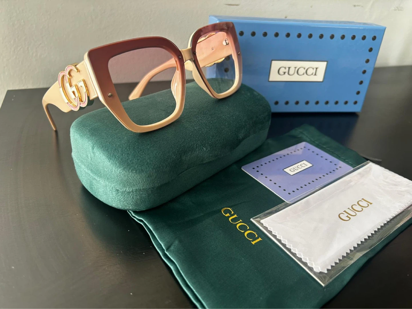 Gucci Women's Sunglasses - photo 2
