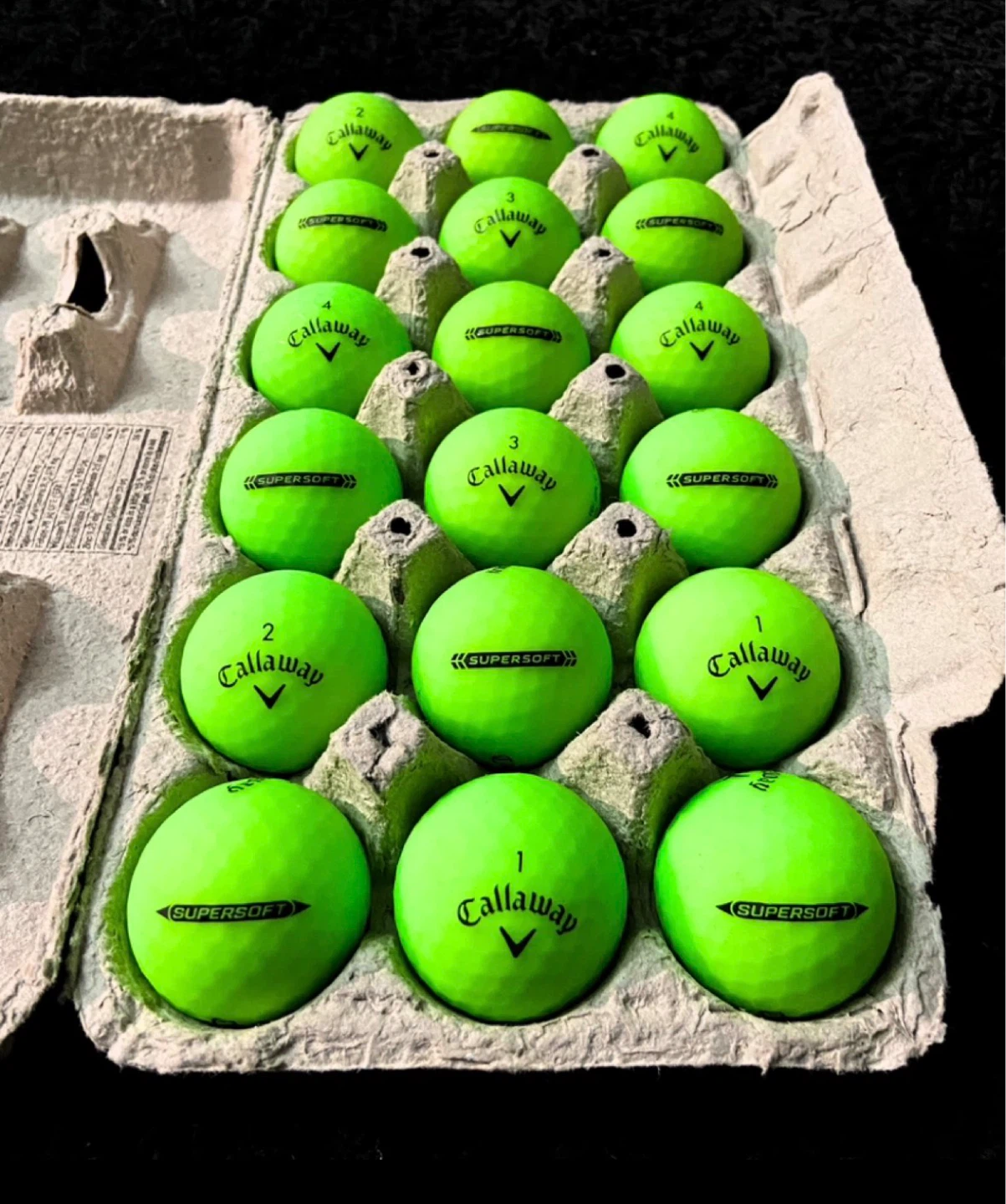 18 Callaway Supersoft Green Coloured Golf Balls
