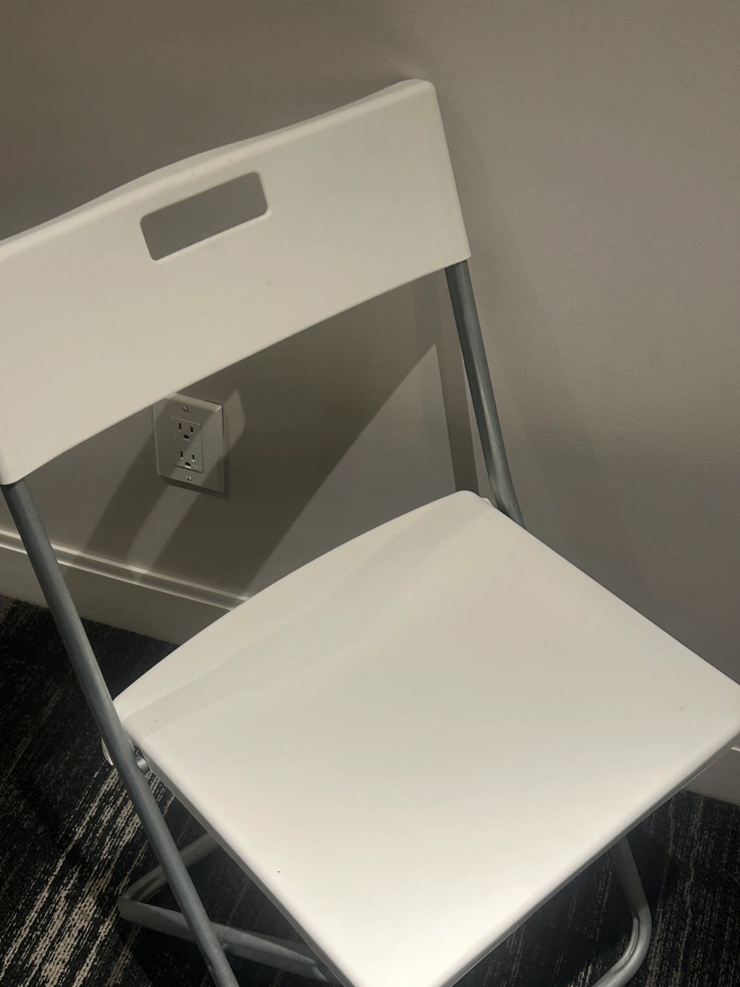 White Folding Chair - photo 3