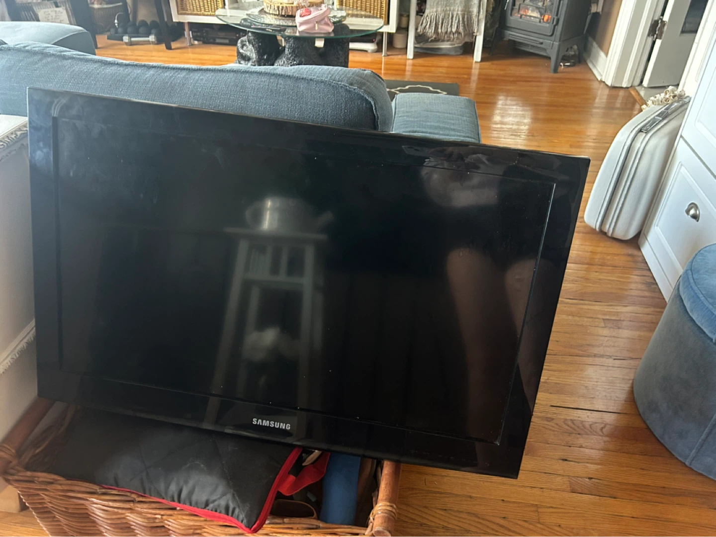Samsung LN32D403E2D 32-inch HD TV