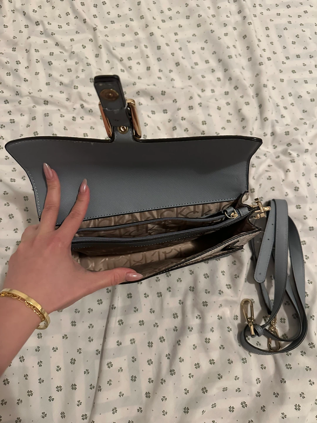 Calvin Klein Shoulder Bag - photo 3