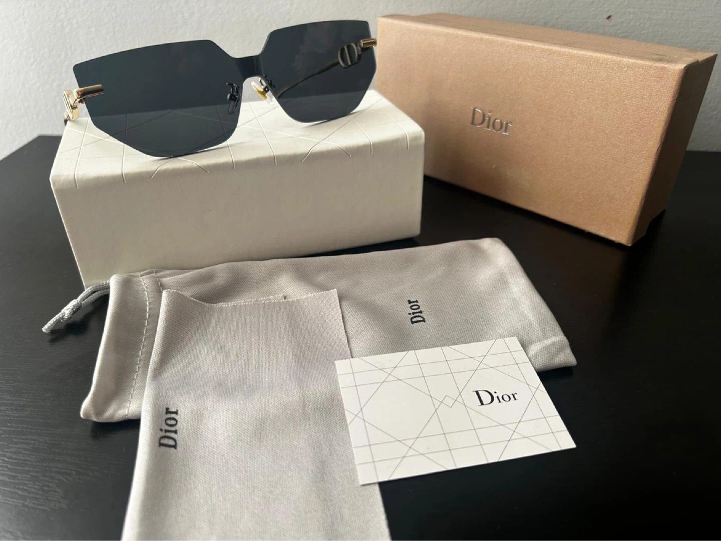 Christian Dior Sunglasses - photo 2