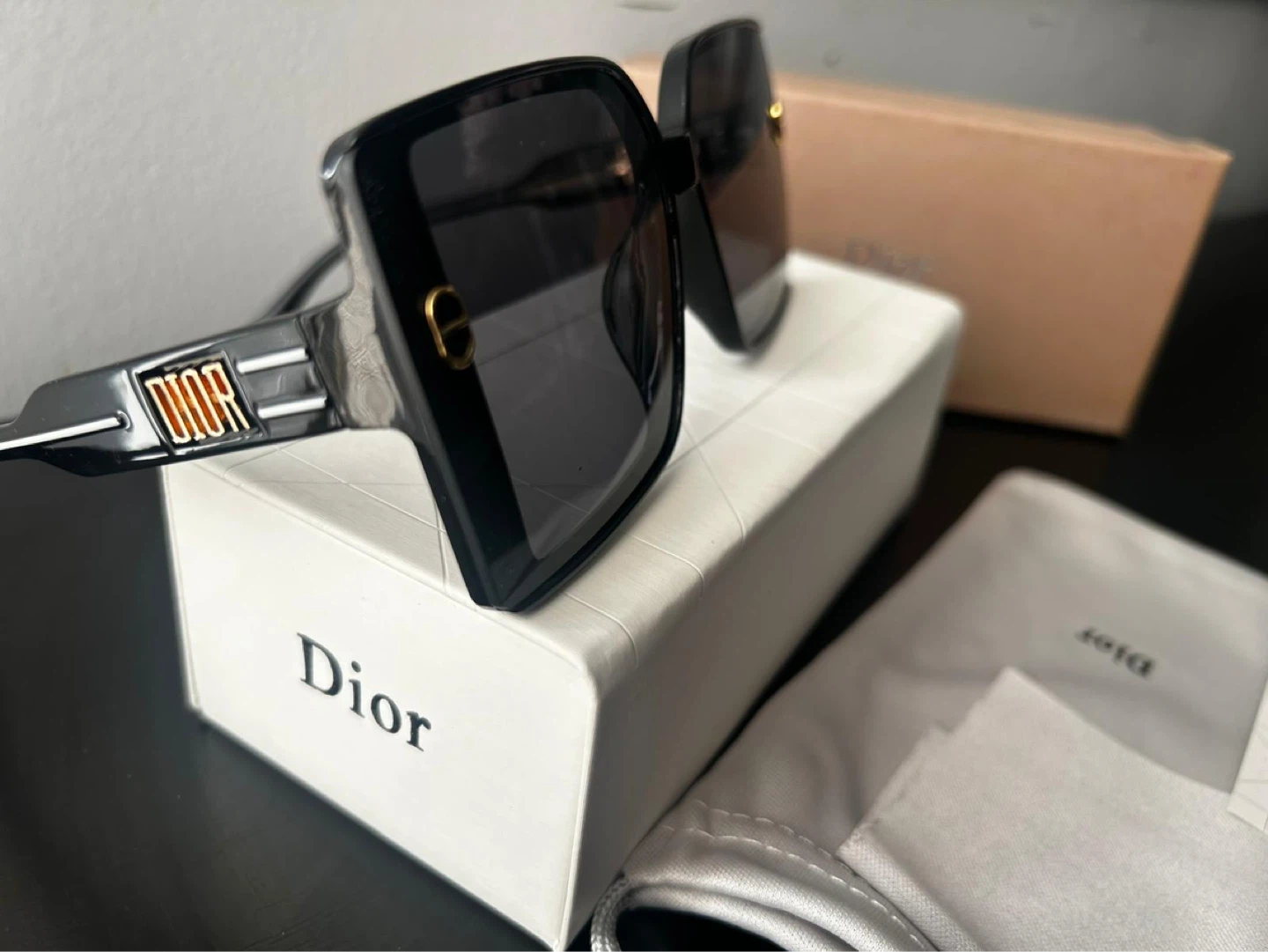 Dior Sunglasses - photo 2