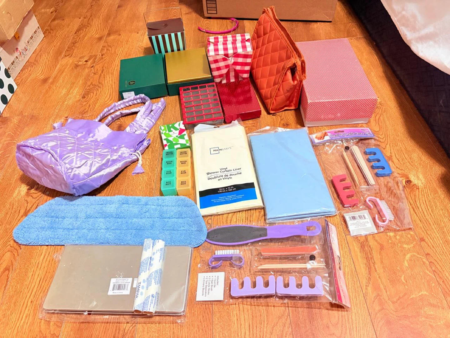 Assorted Lot: Tote Bag, Foot Care Kit & More - photo 2
