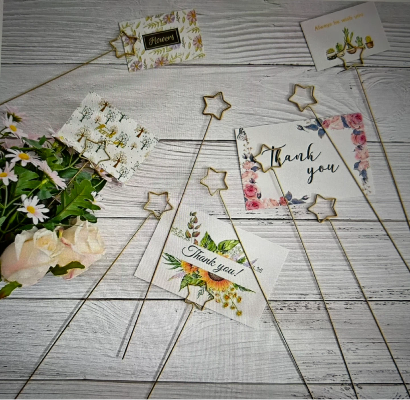 40PCS Metal Card Holders - Assorted Shapes