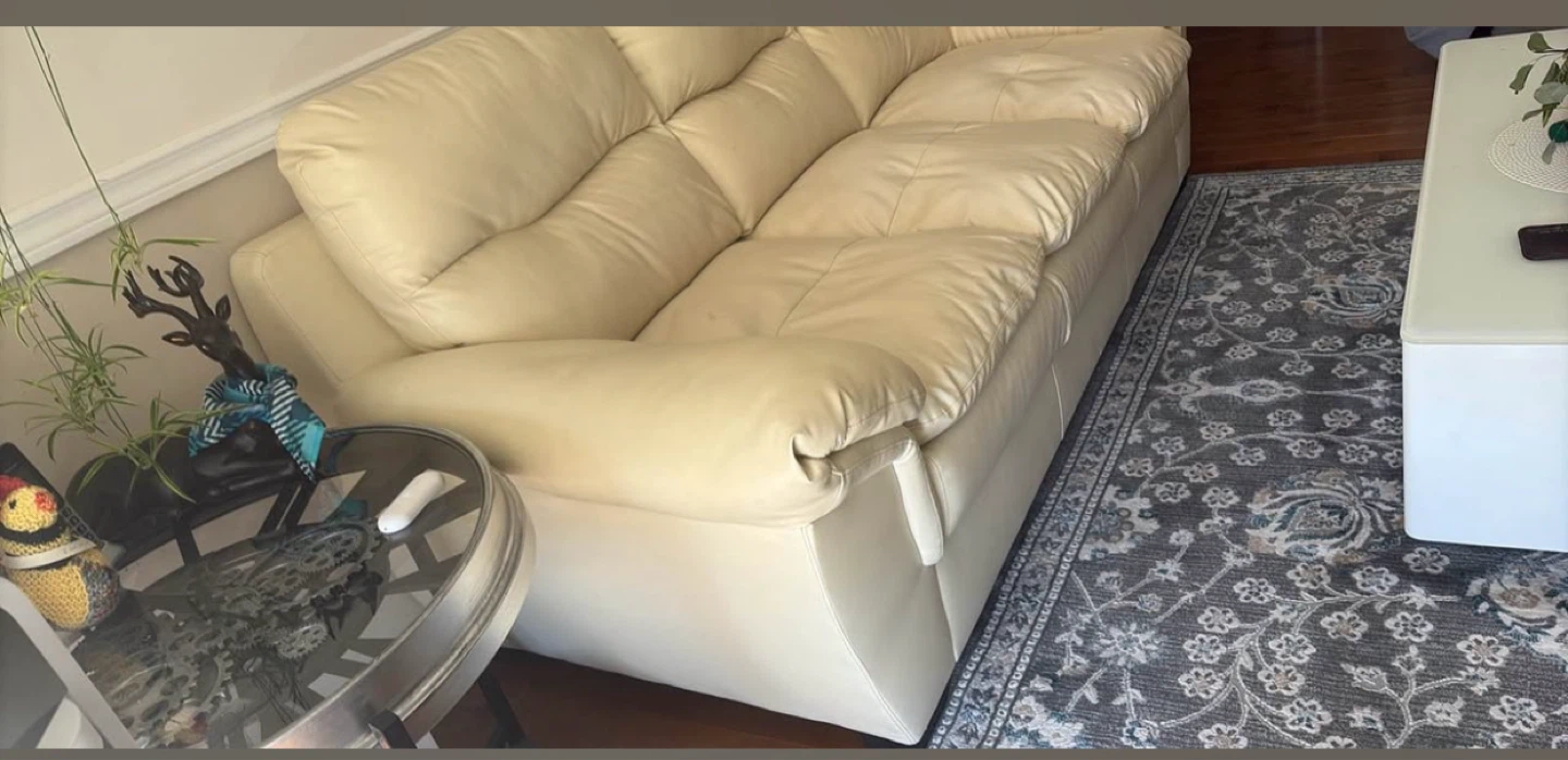 Cream Leather 3-Seater Sofa – Comfortable & Stylish