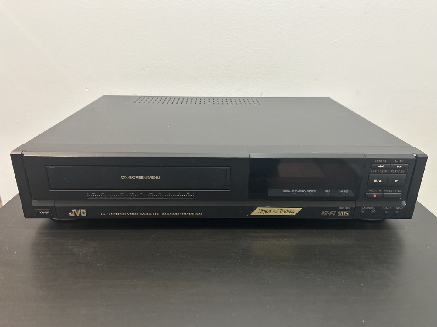 JVC Hi-Fi Stereo Video Cassette Recorder HR-D630U