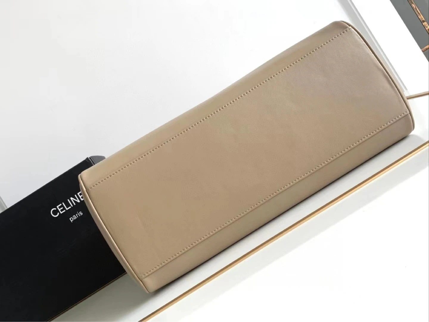 Ce_lin Paris Beige Leather Shoulder Bag - photo 4