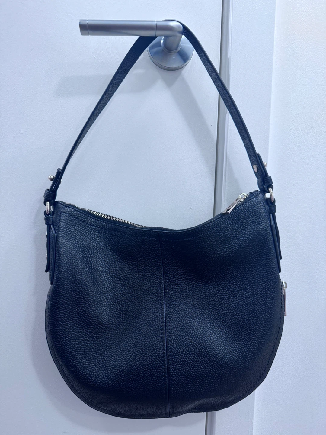 Marc Jacobs Black Leather Hobo Handbag - photo 2
