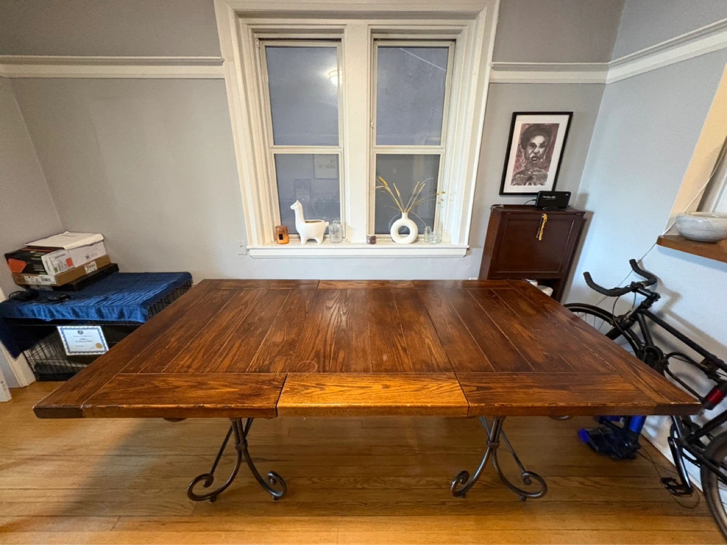 Extendable Dining Table with Metal Legs