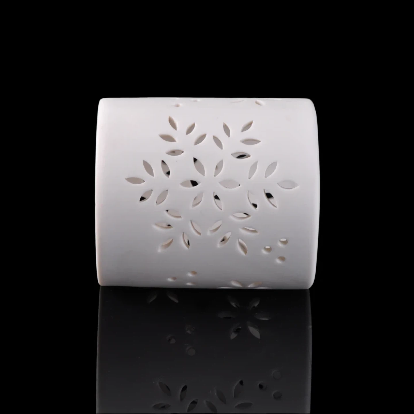 White Ceramic Cut-out Candle Holder - photo 2