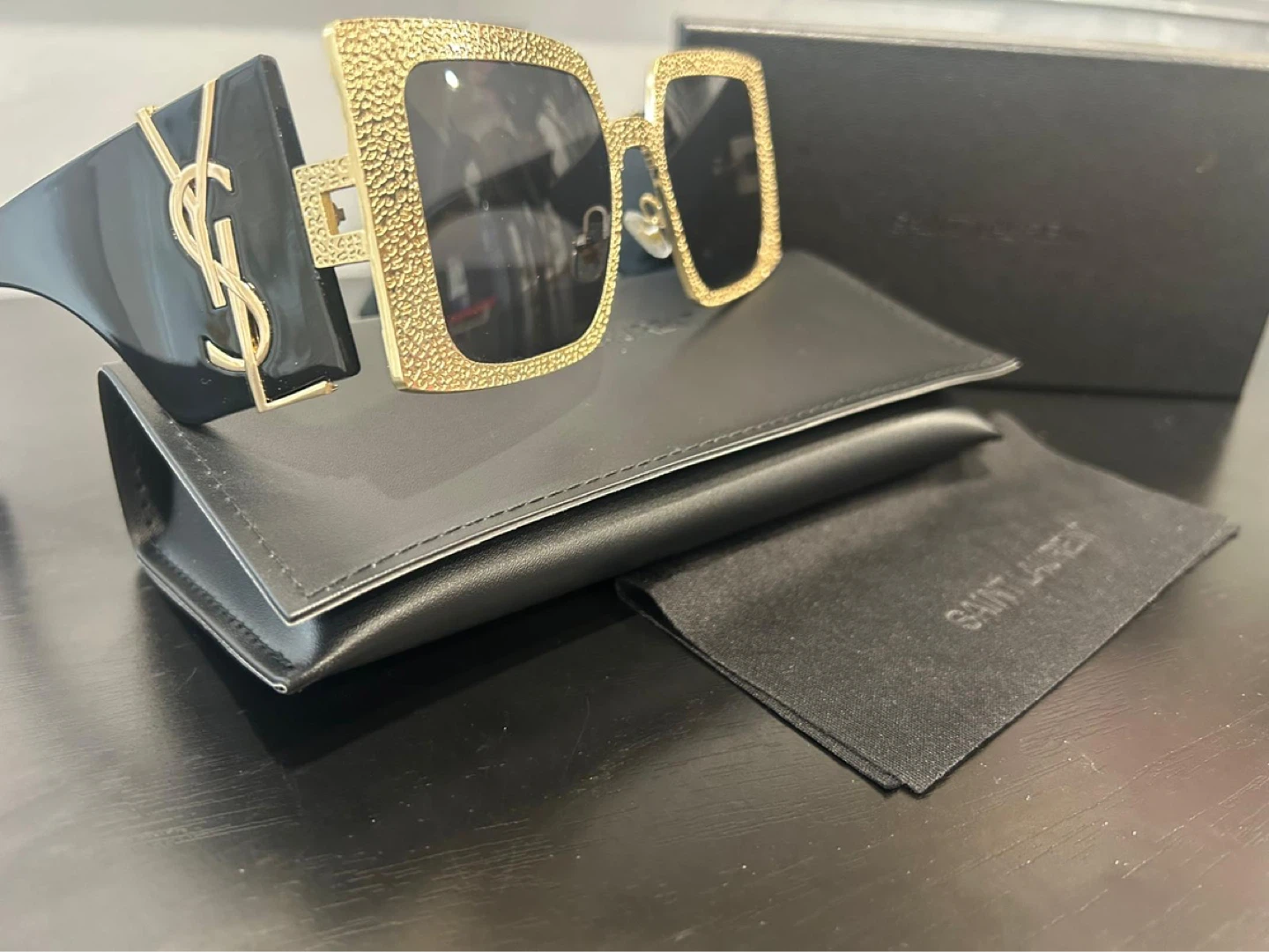 Saint Laurent Sunglasses - Gold Square Frame - photo 2