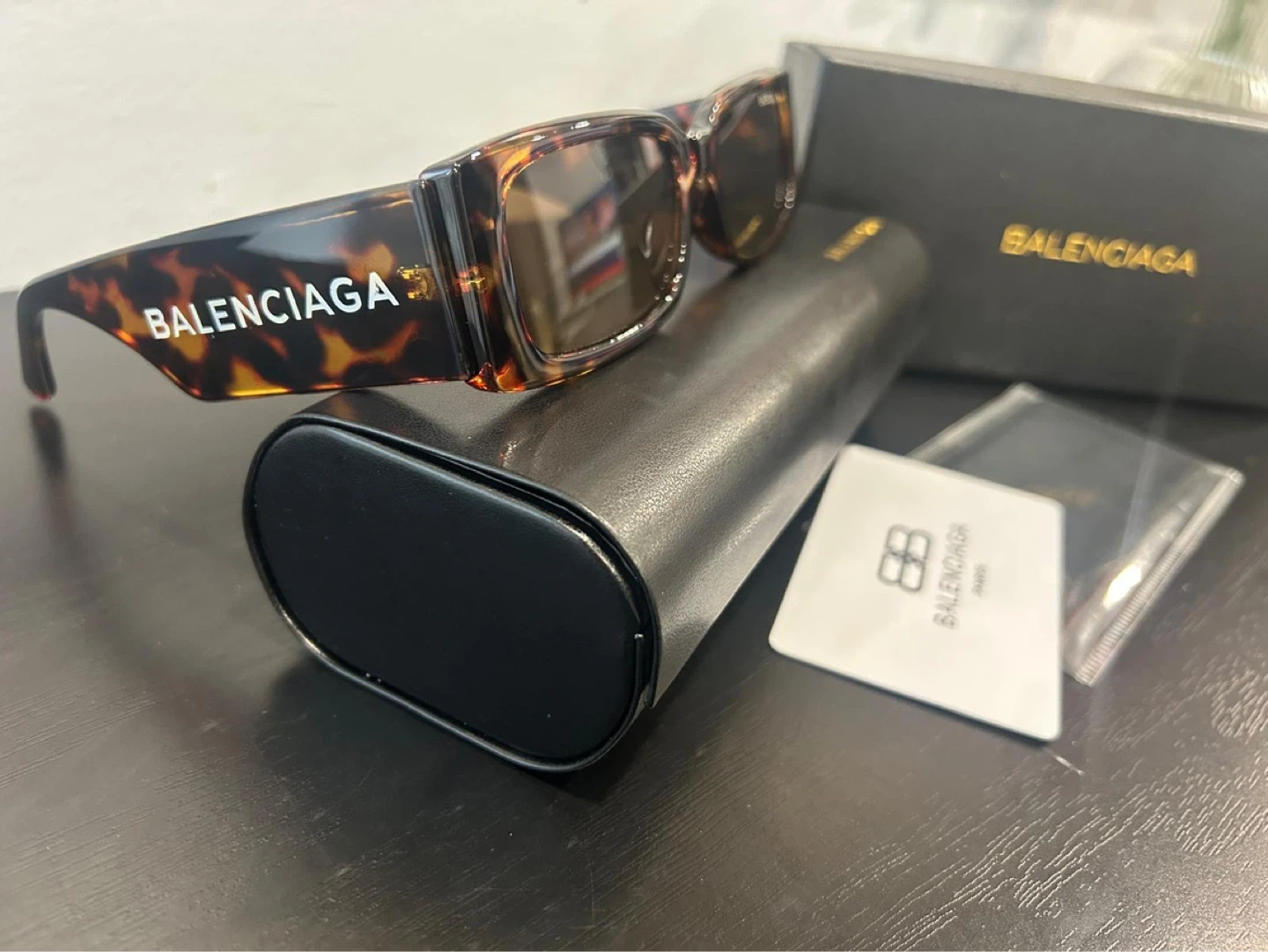 Balenciaga Sunglasses - Tortoiseshell - photo 2