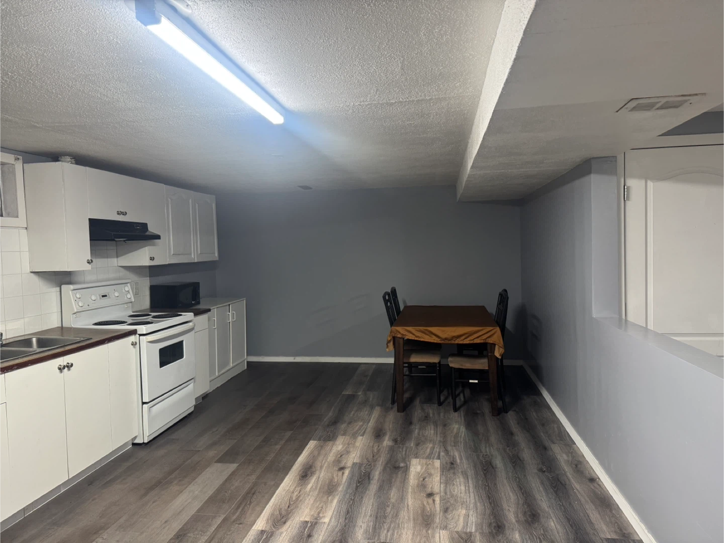 House for rent - photo 2