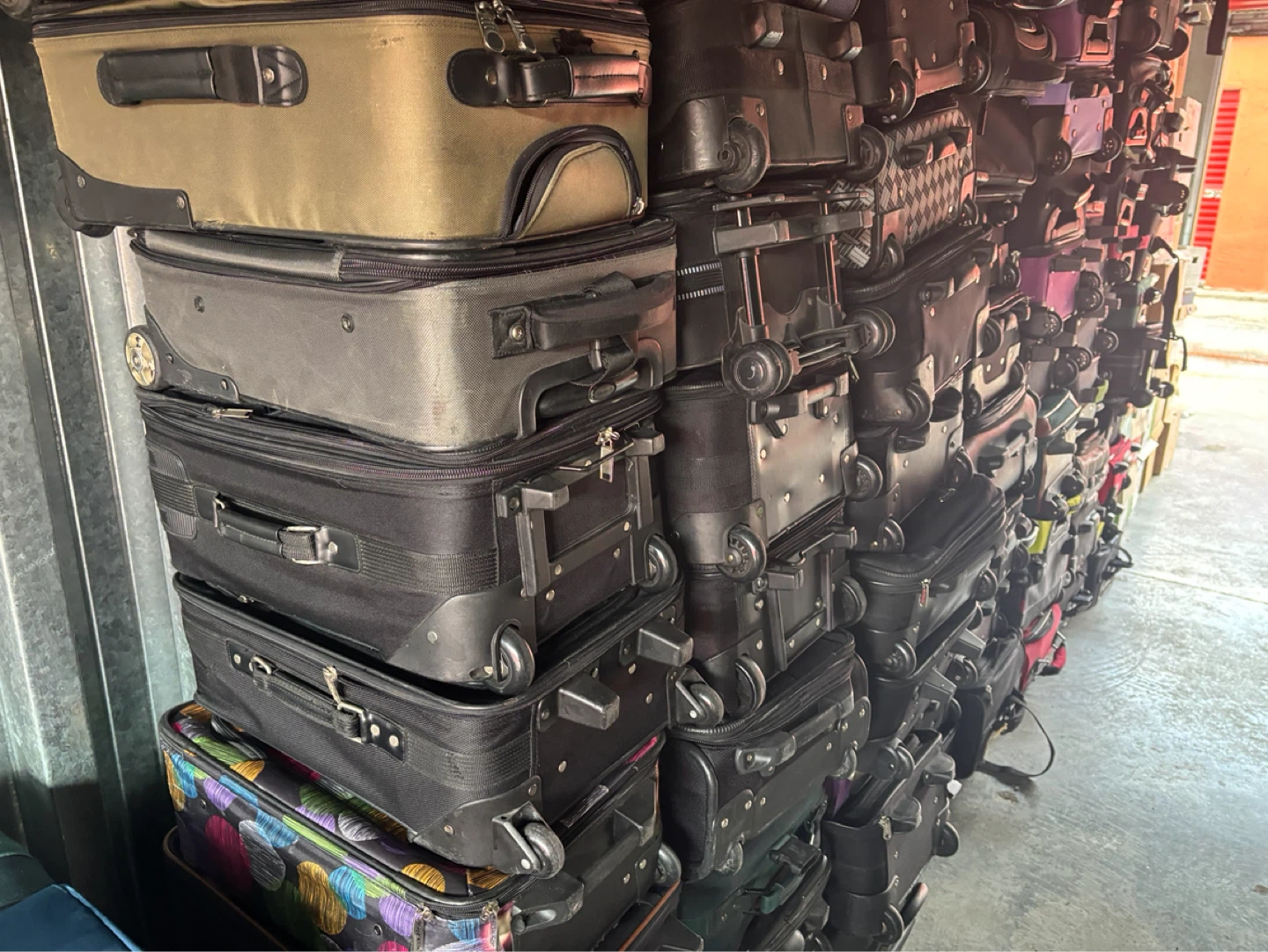 Suitcase Sale - photo 4